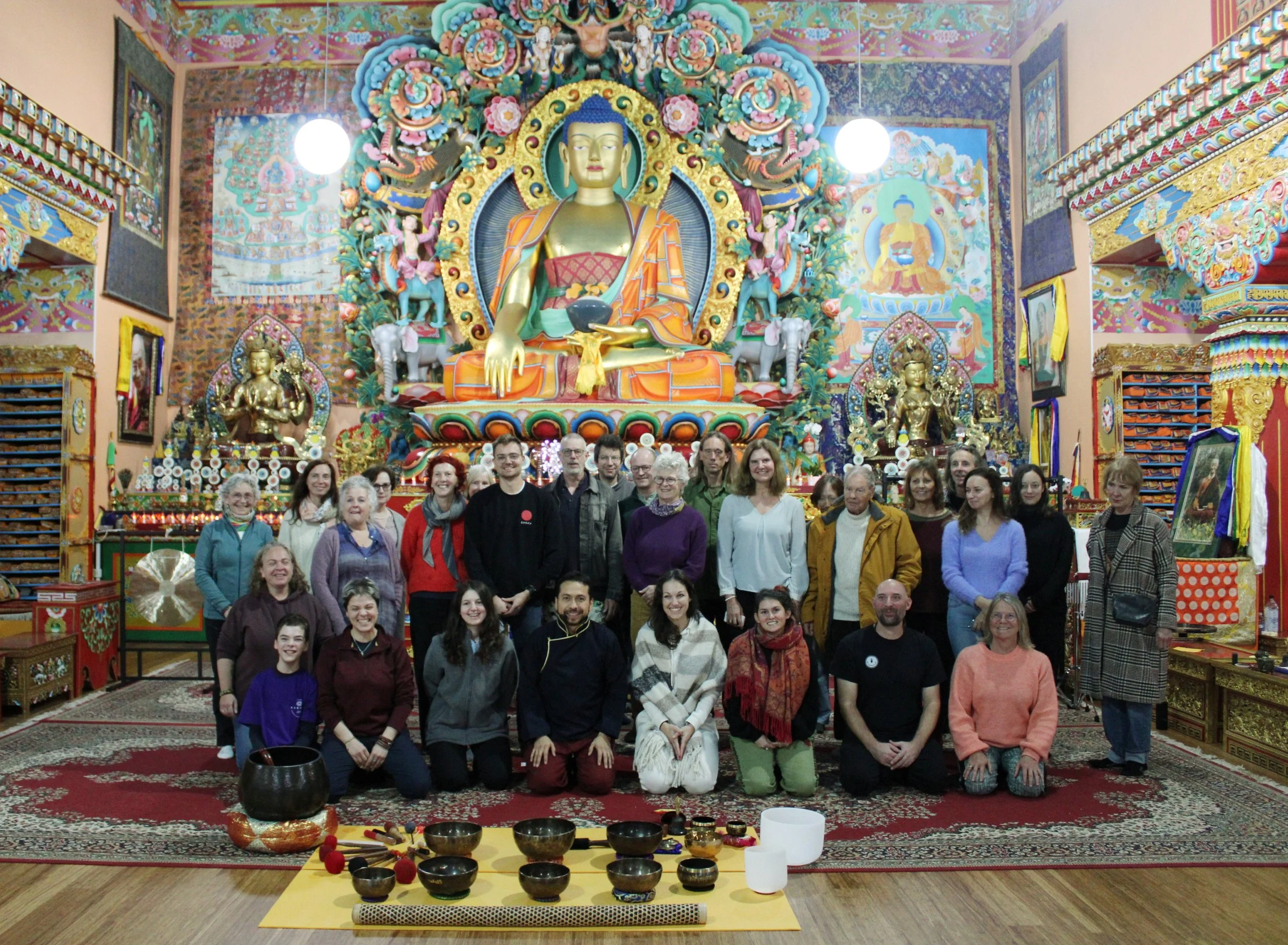 Groep Healing Sounds with Paris Lopez.jpg