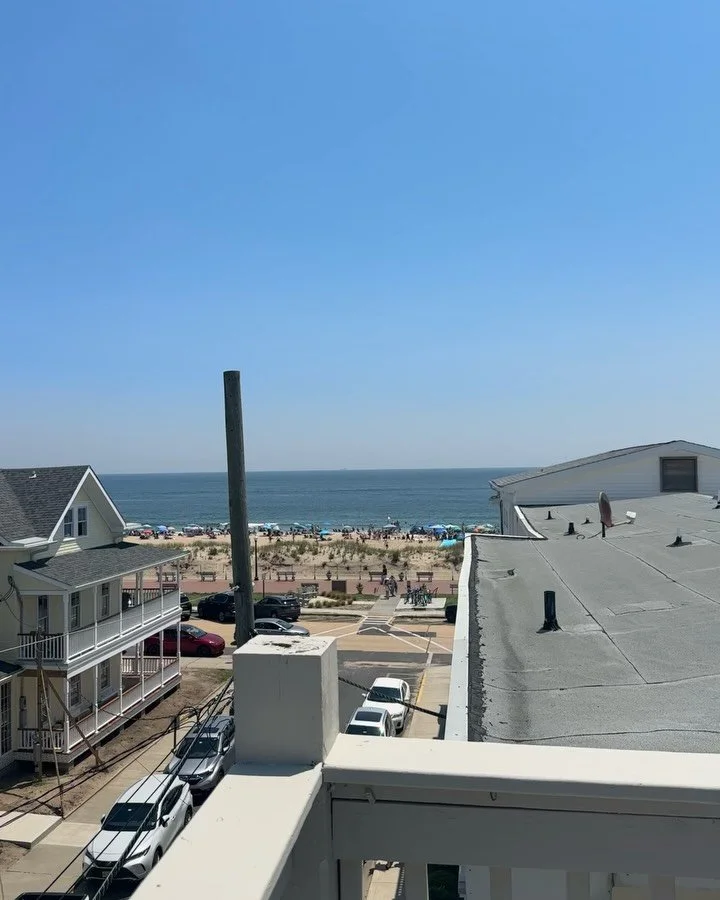 This view, the sunshine, and that soft breeze caught me on pause&hellip;🛥️🛥️

#summer #beach #beachview #ocean #oceangrovenj #hotelviews