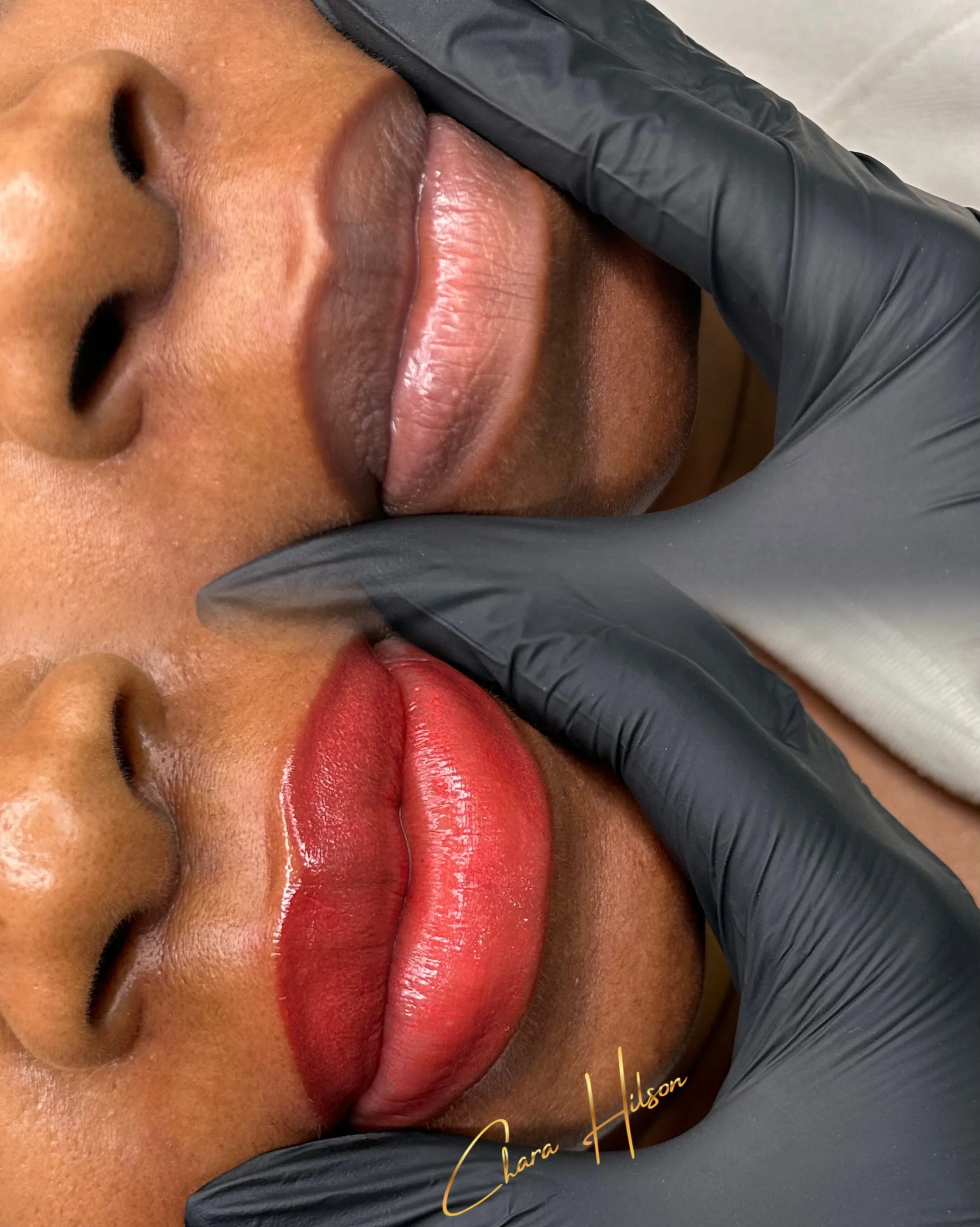 Comparison of lips before and after lip blushing treatment, showing a transformation from natural to enhanced with a red tint.