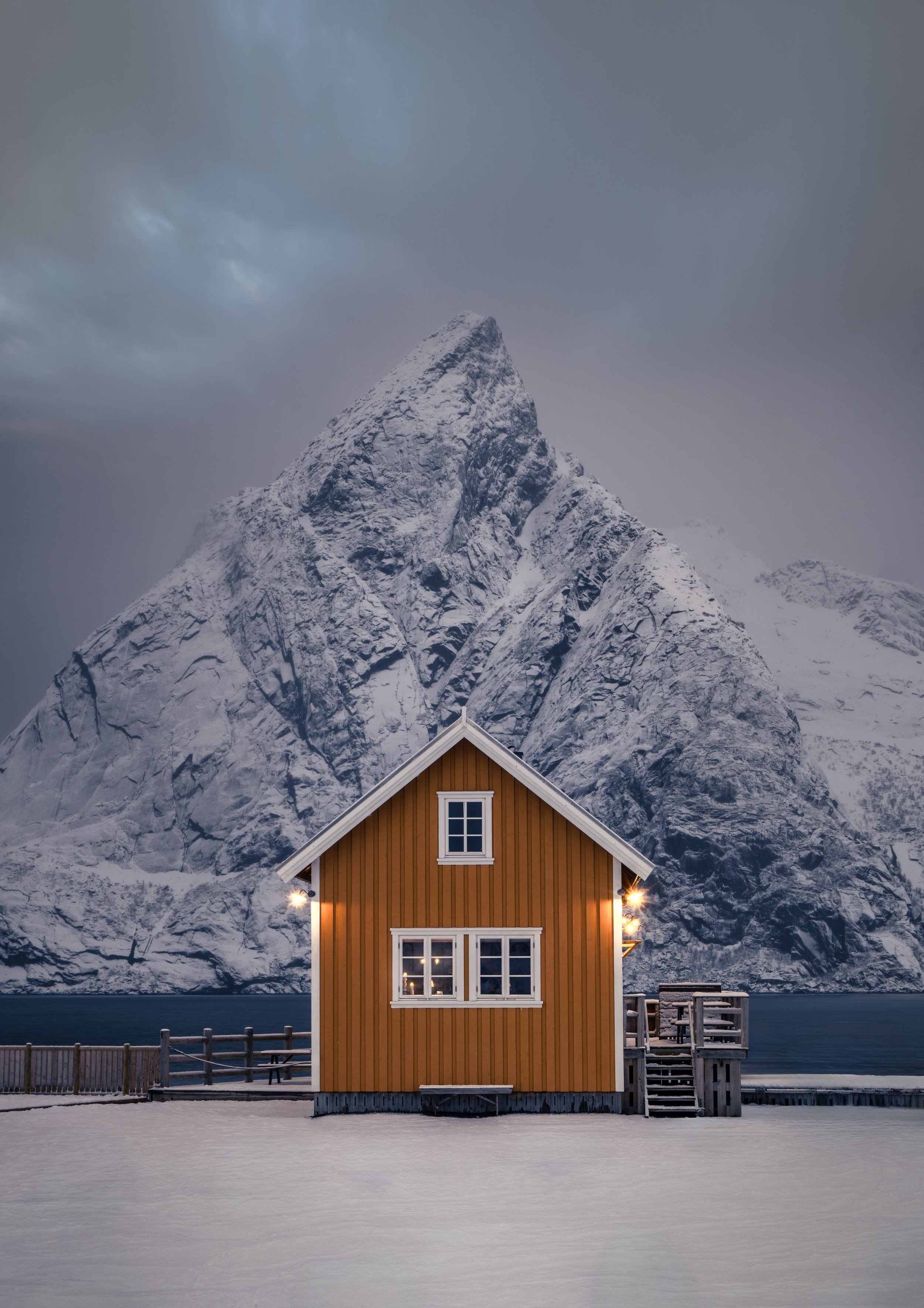 Garry_All Alone In Norway_v8hMB644.jpg