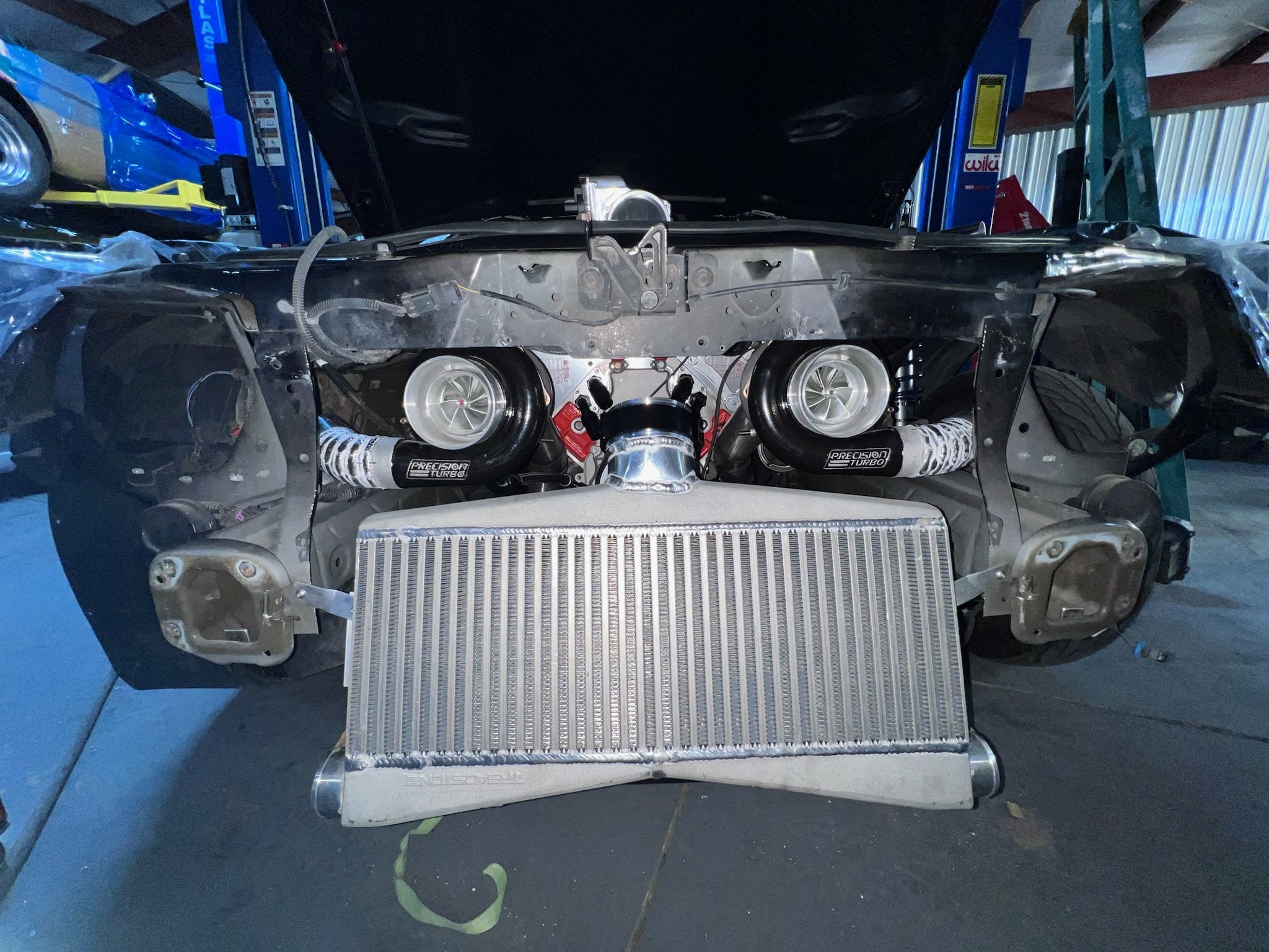 0126ec5c8caf1fd90e747a9f606f1fe2841e376382.jpg