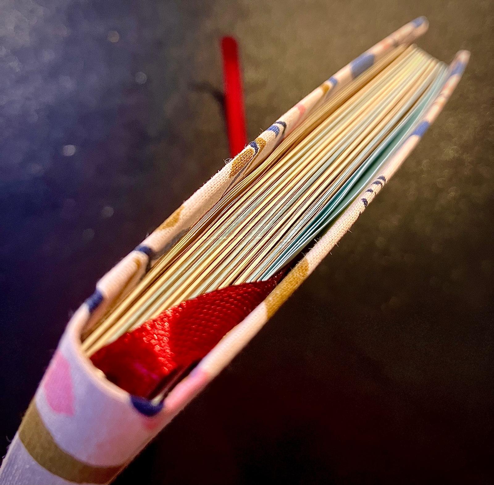 agenda cu pagini craft, galben pastel, verde pastel 80 GSM