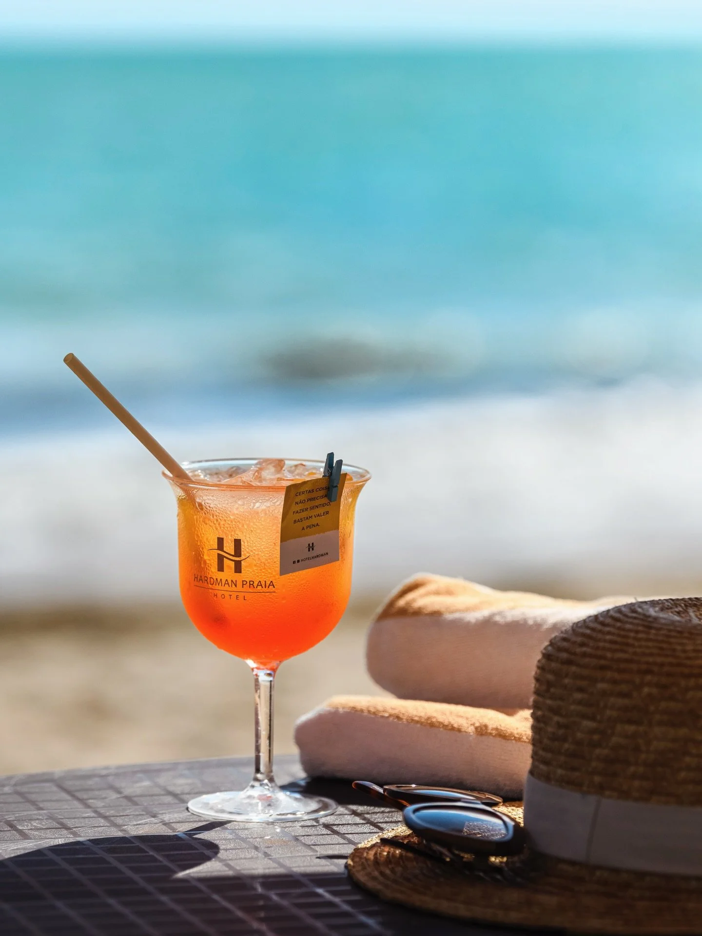 O melhor (e maior) servi&ccedil;o de praia de Jo&atilde;o Pessoa est&aacute; aqui no Hardman: com um card&aacute;pio exclusivo, atendimento diretamente na praia pra voc&ecirc; curtir o dia todinho sem precisar se preocupar.

Vem para o Hardman 💙🌊🌴