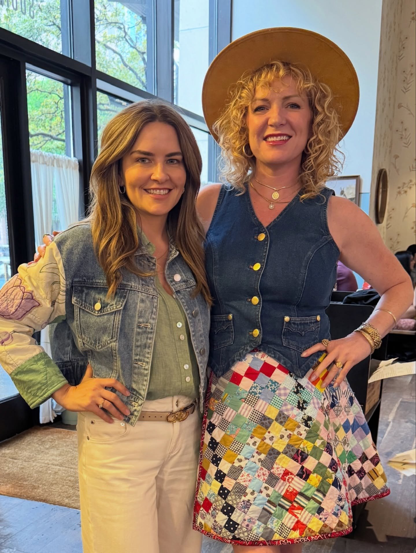 @attorneygoldfinch and I might just quit our day jobs and become @shopshapeau models 😅🧵🎀

If you don&rsquo;t shop at @shopshapeau yet what are y&rsquo;all doing!?