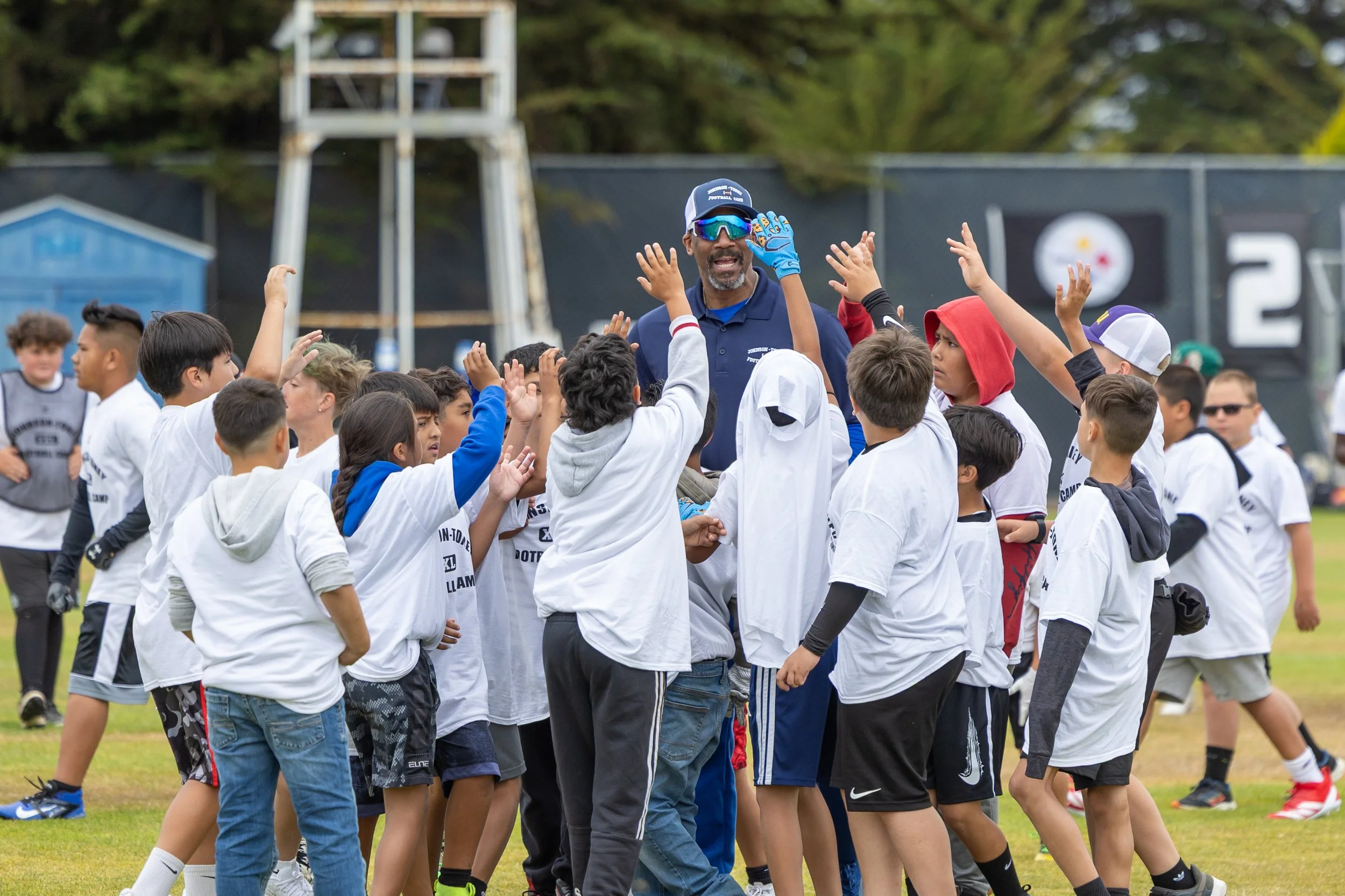 Johnson & Toney Football Camp 2025-146.jpg