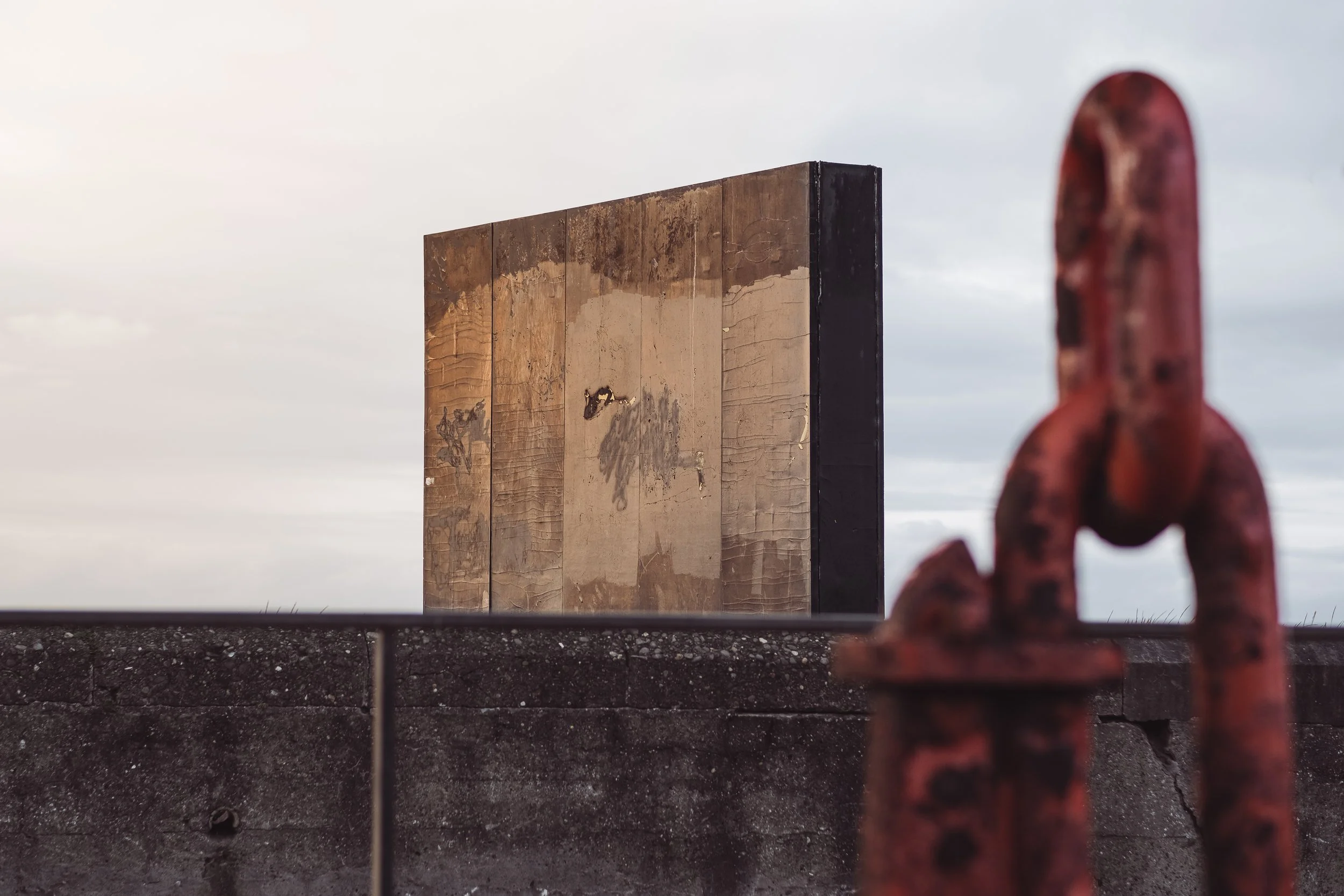 Wall and Chain 6x4.jpg