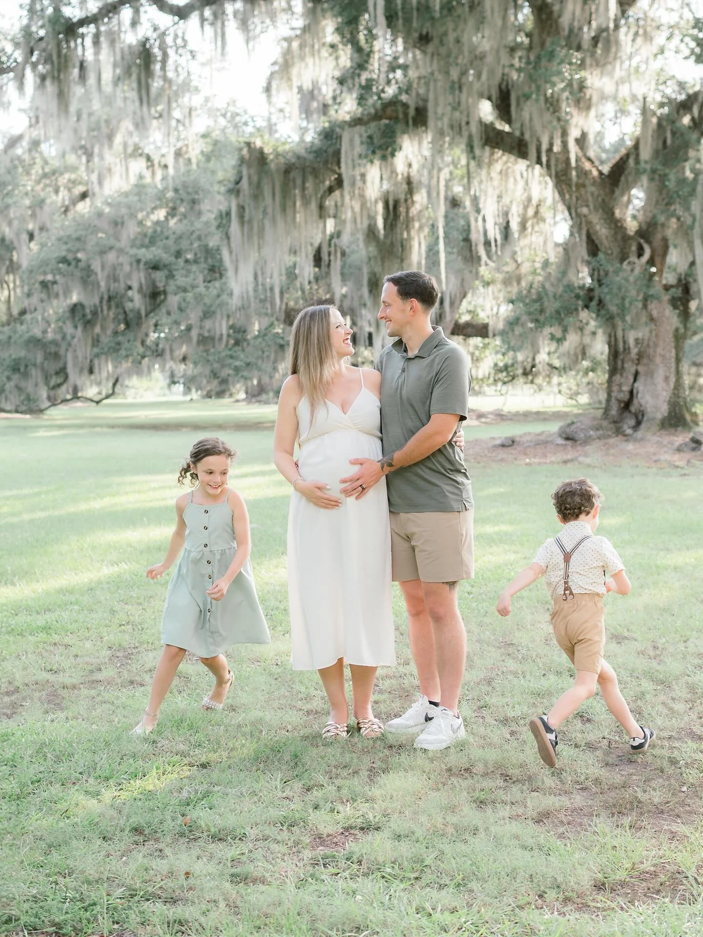 This adorable family is ready to welcome baby number 3 and the love is already overflowing! 💕 Big sister and brother brought so much fun &amp; laughter to our session, their newest sibling will definitely be surrounded by lots of love &amp; giggles!