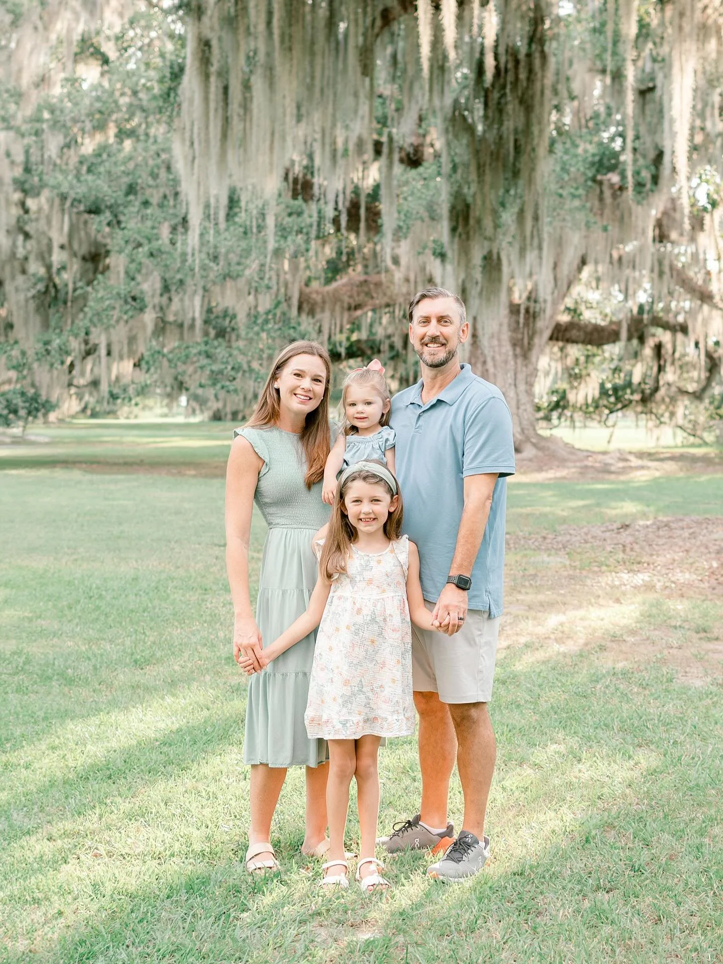 This family session was full of fun, smiles, and unexpected moments! 💕 We got to capture this beautiful sunshine moments before a storm rolled in, that&rsquo;s Louisiana weather for ya 😅