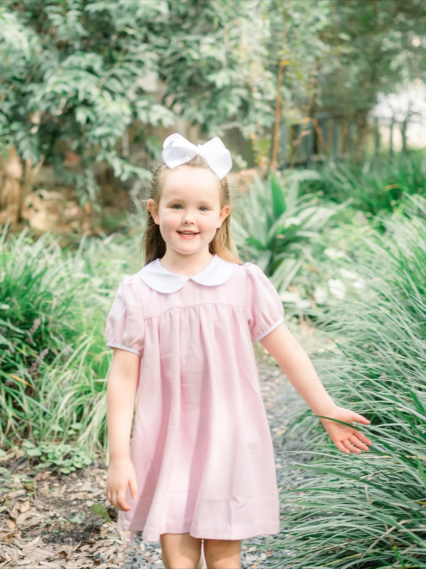 Sweet girly did so well during her portrait session! I can&rsquo;t believe fall is here and the leaves and grass have already changed so much since this session! 🌸