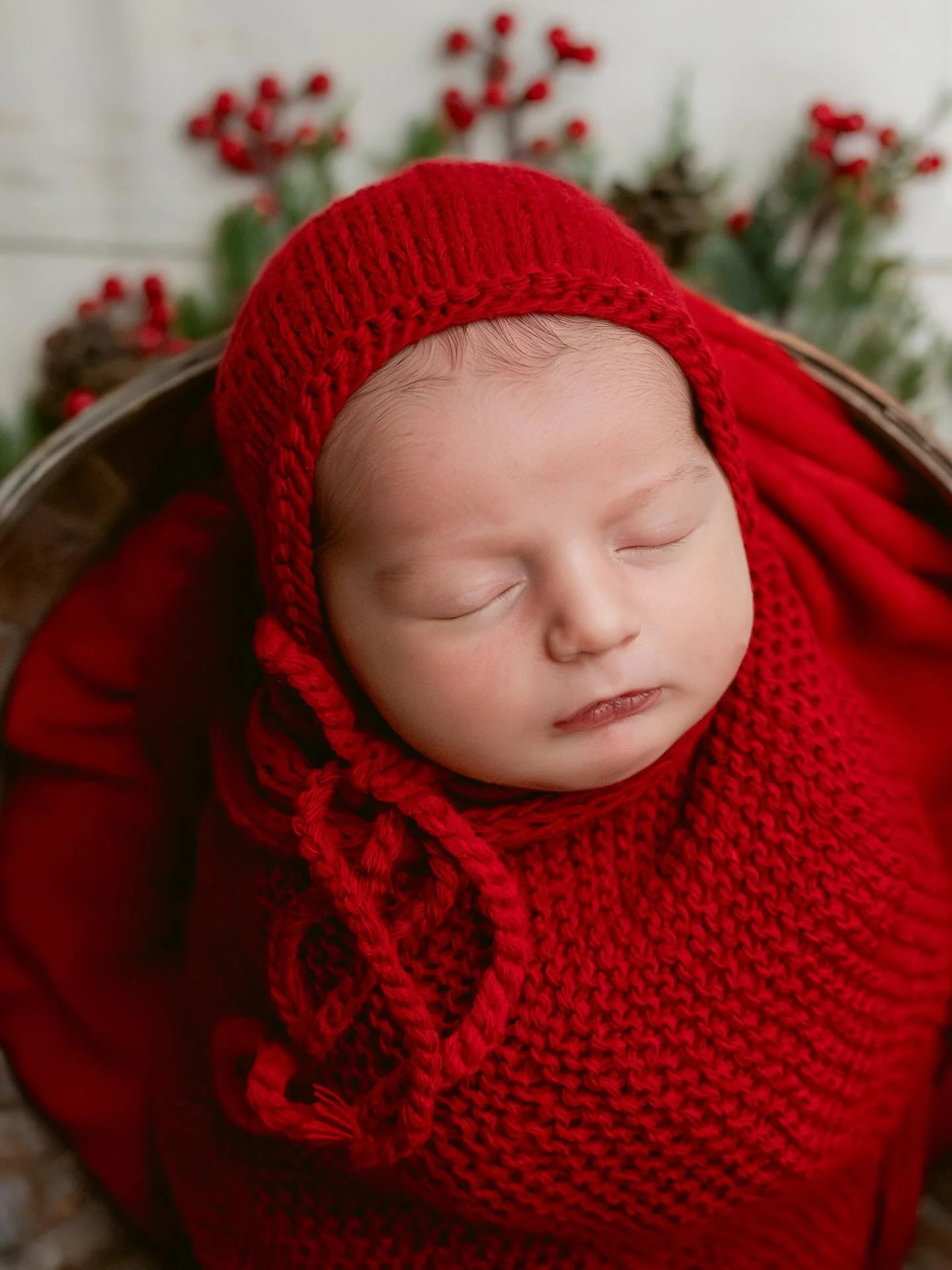 Finally getting around to sharing this adorable girl&rsquo;s newborn session! What a sweet big brother she has too 🥰