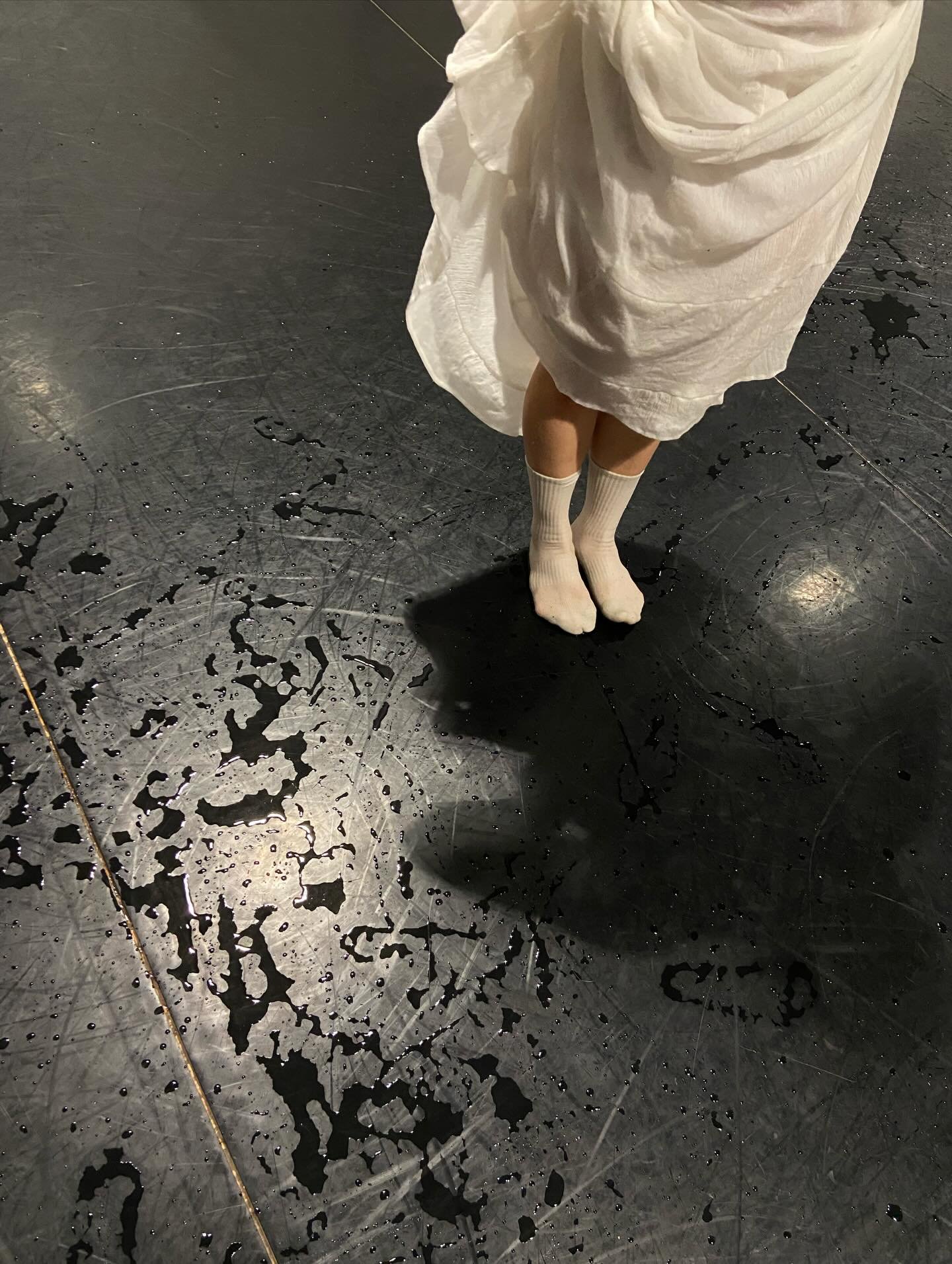 we hope to see you at KURVEVALL this weekend!!

CLOUDS is premiering a brand new work&bull;&bull;&bull;🌊🌊

EMBODIED
choreographed by @olivia_emert 
danced by @nicole.mikako 
meditation made in collaboration by @earthen_healing 
you wont want to mis