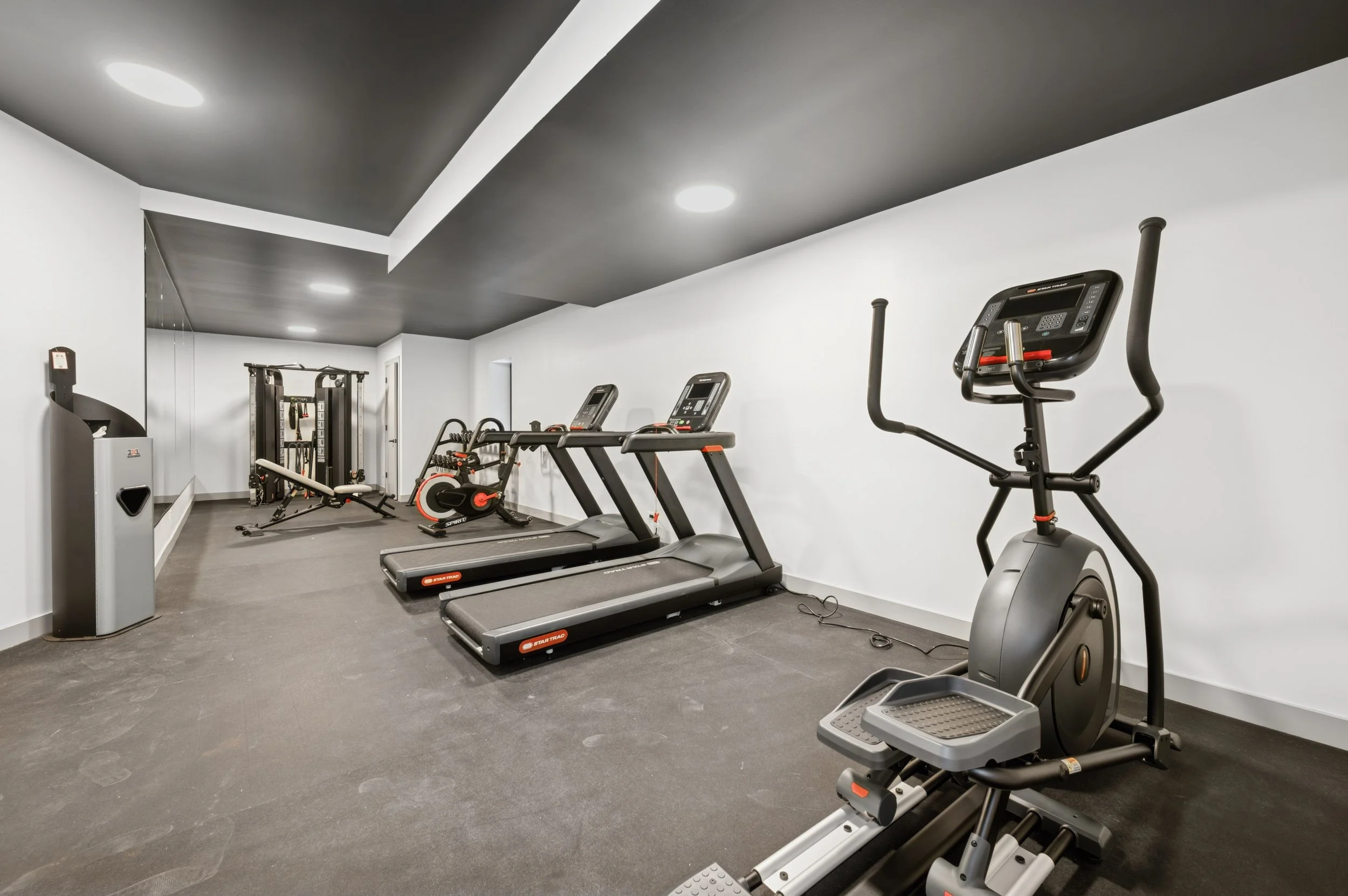 21_1331WEstesAve_Unit3A_157_Gym_HiRes.jpg