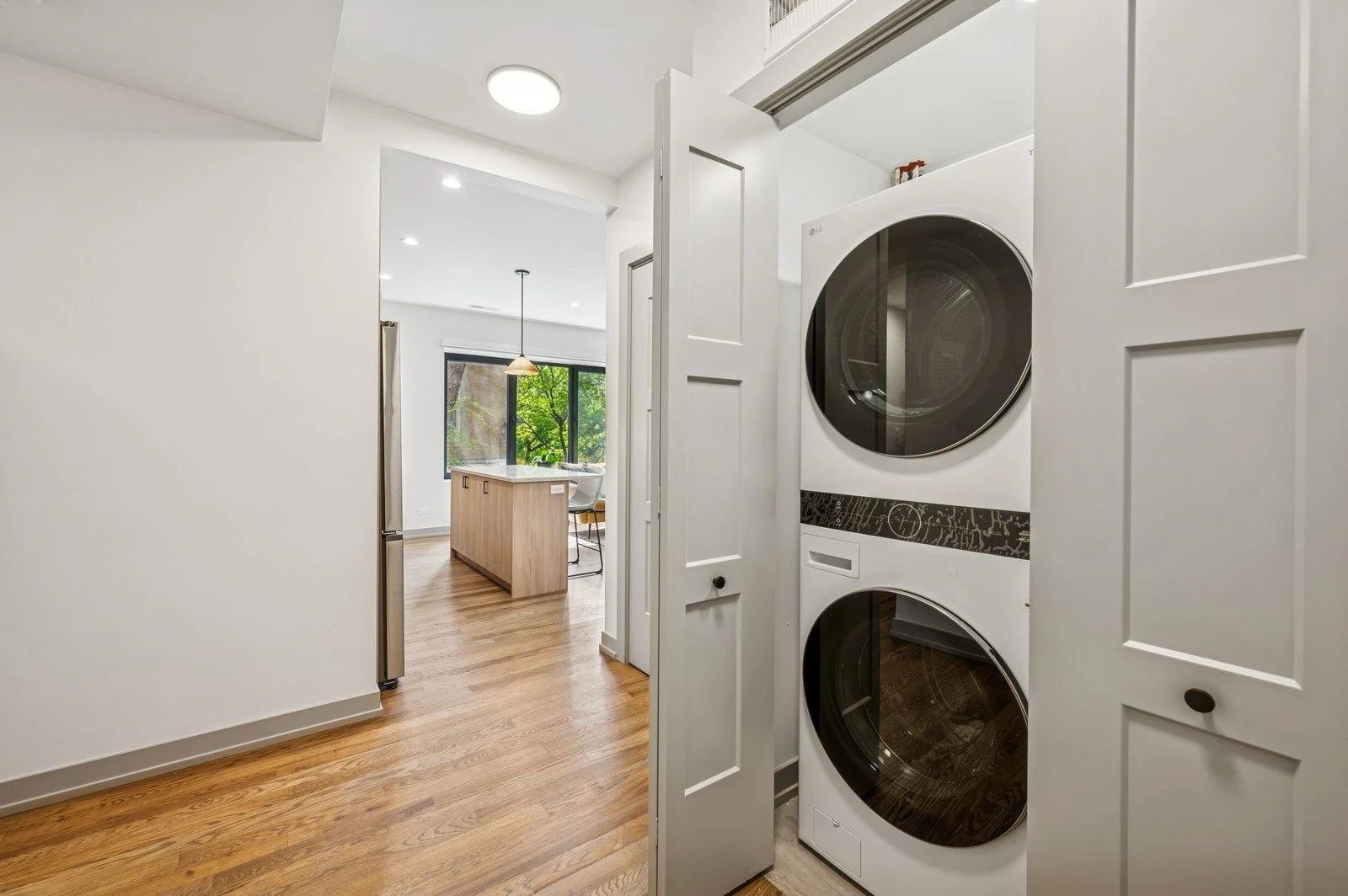 14_1341WEstesAve_Unit2A_44_LaundryRoom_Large.jpg