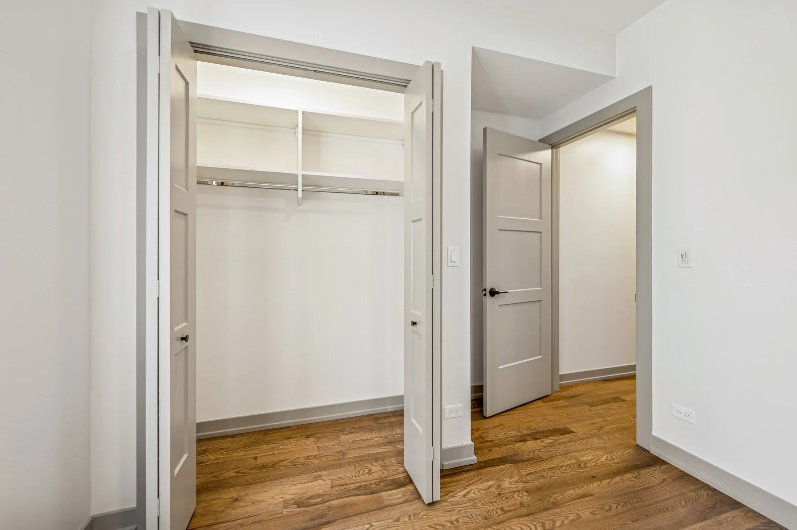 10_1337WEstesAve_Unit2C_45_PrimaryBedroomCloset_Large.jpg