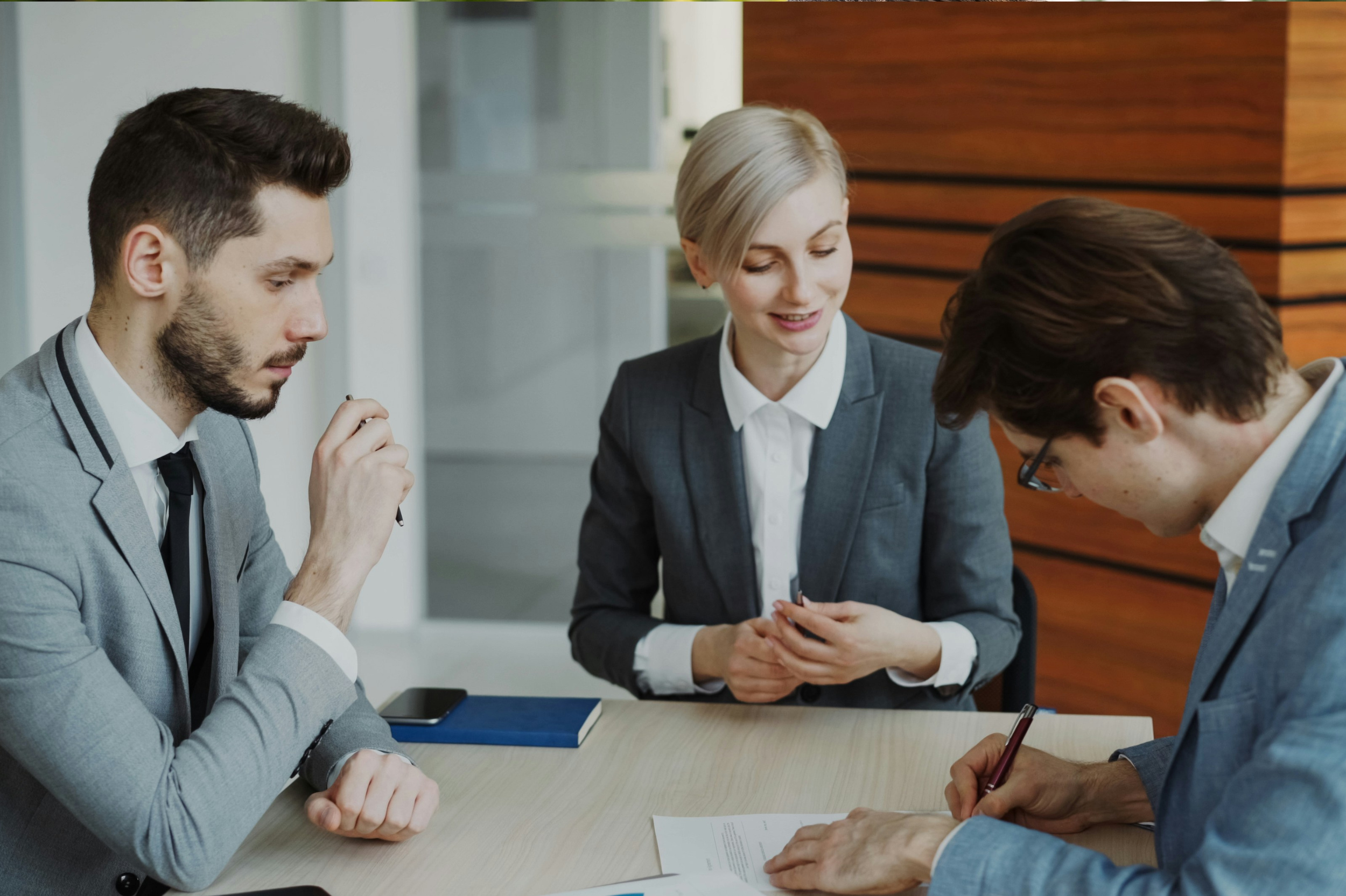 Fractional General Counsel Services: Senior Legal Leadership Without the Full-Time Hire