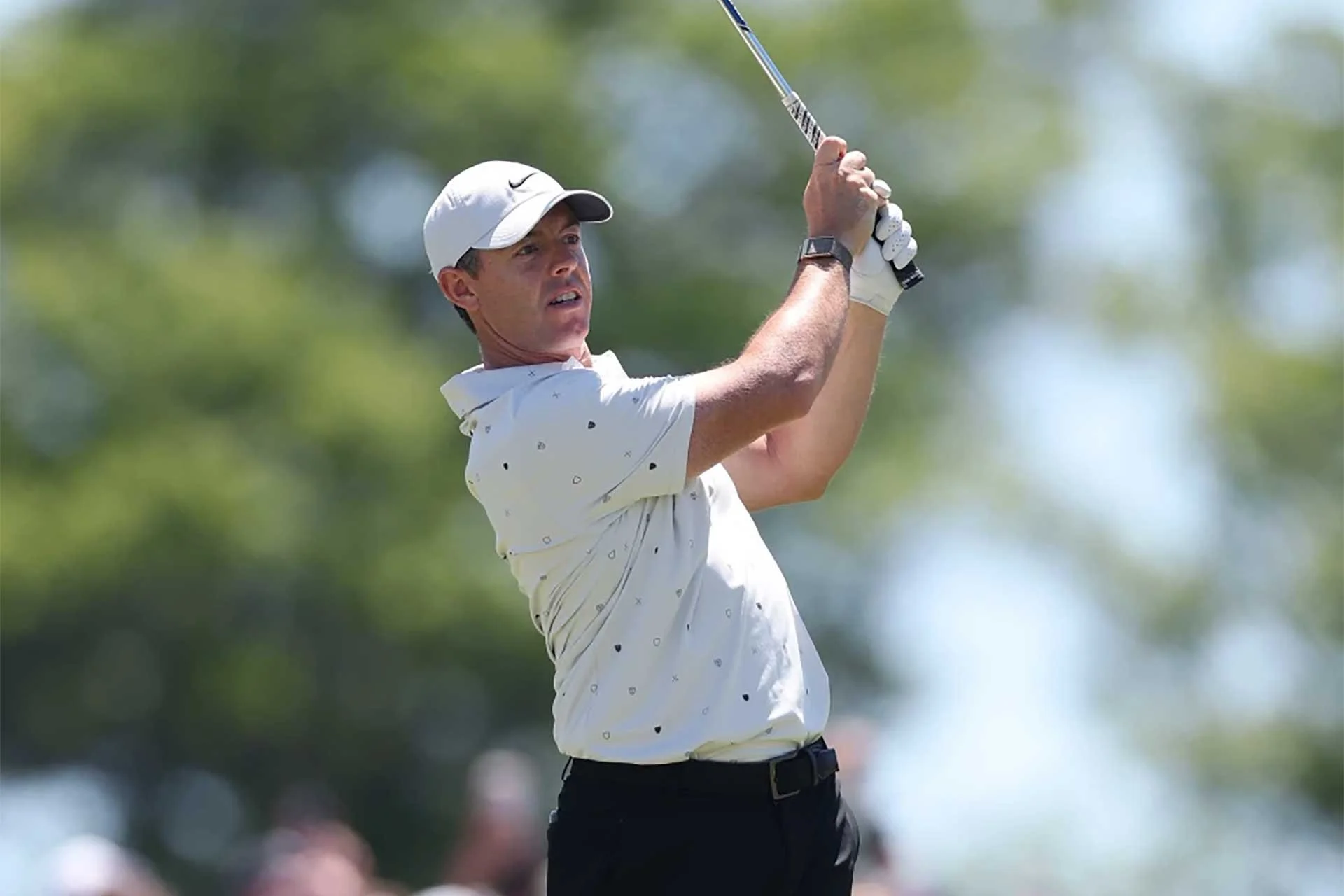 MCILROY WITHIN STRIKING DISTANCE AT ARONIMINK