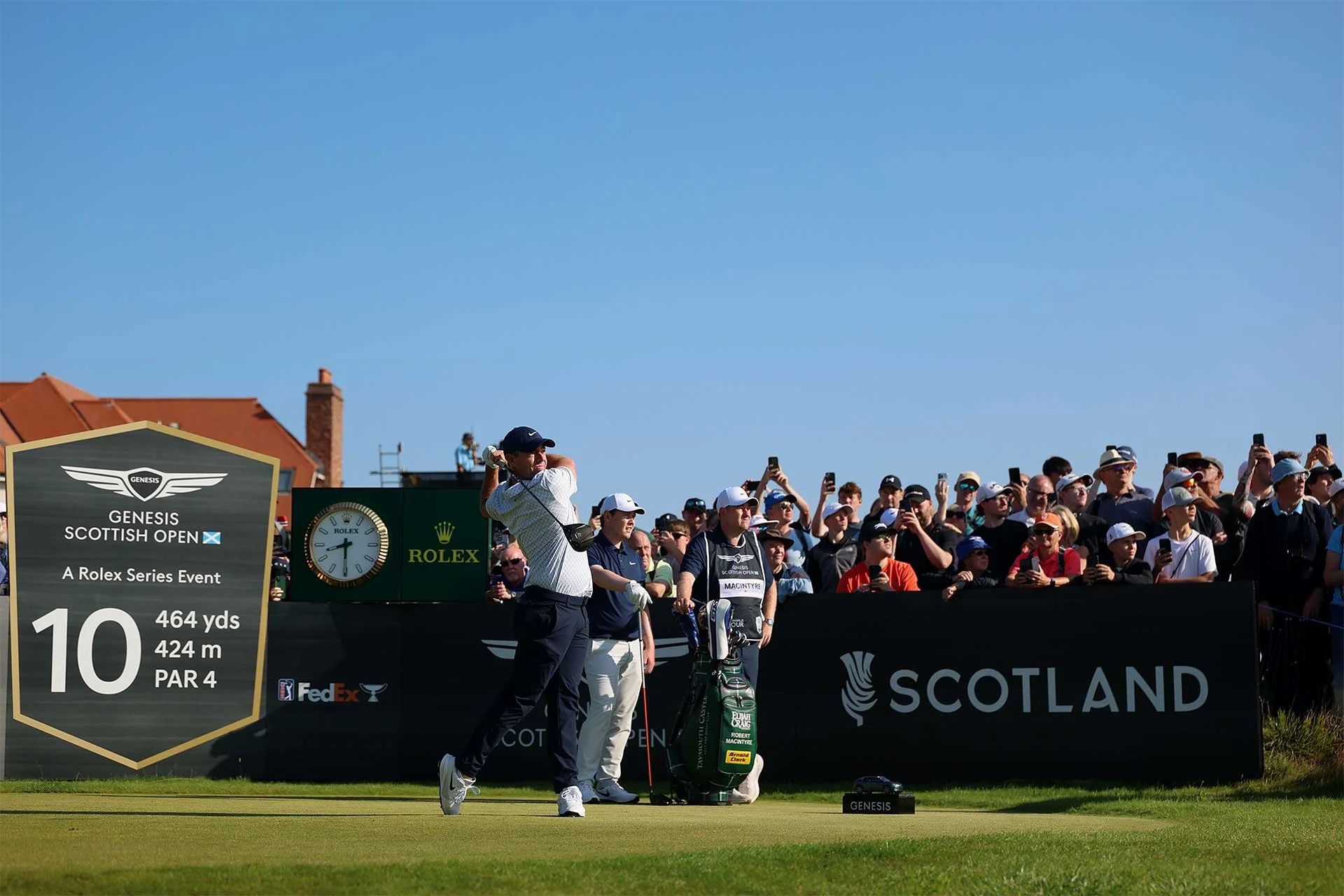 MCILROY AMONG FIRST ROUND LEADERS IN SCOTLAND 