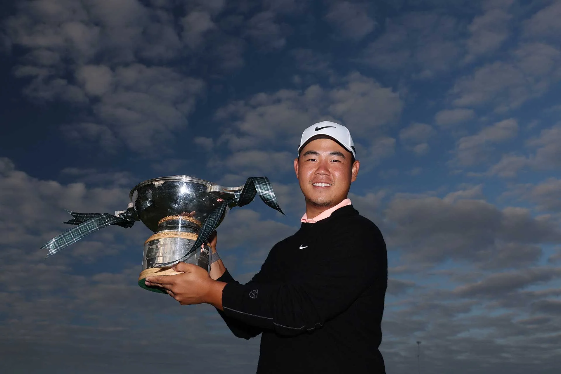 KIM WINS IN SCOTLAND, MCILROY CLOSES WITH A 64