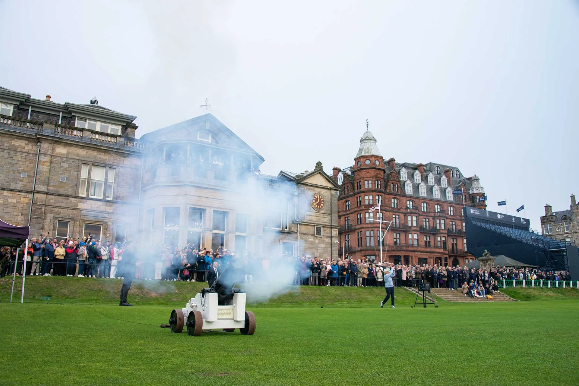 A photograph of Claire Dowling driving-in as Captain of The Royal and Ancient Golf Club of St Andrews on the 1st tee of the Old Course.  (Photo:R&A)