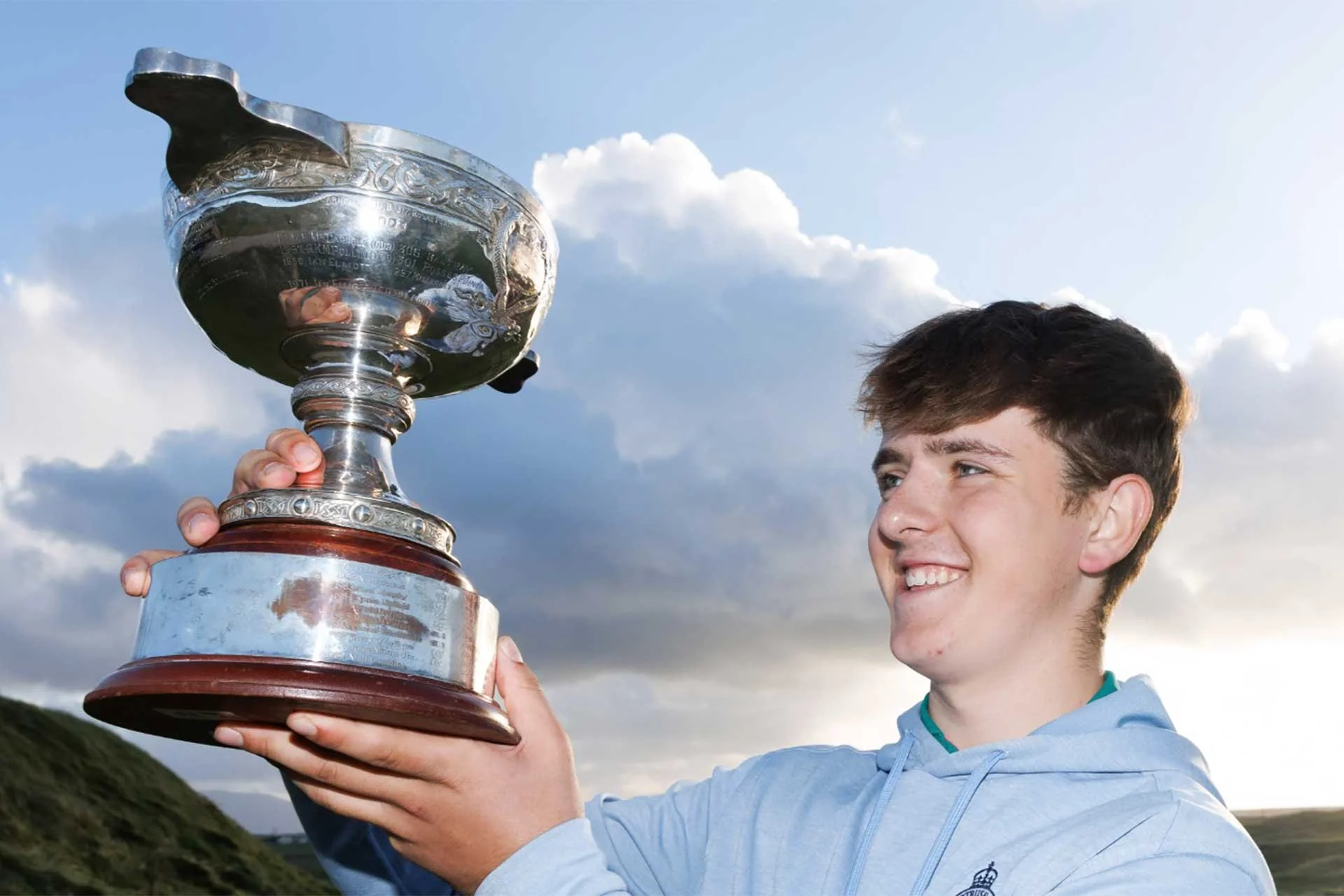 MULHARE AND DAWSON TO THE FORE AT CARNE LINKS