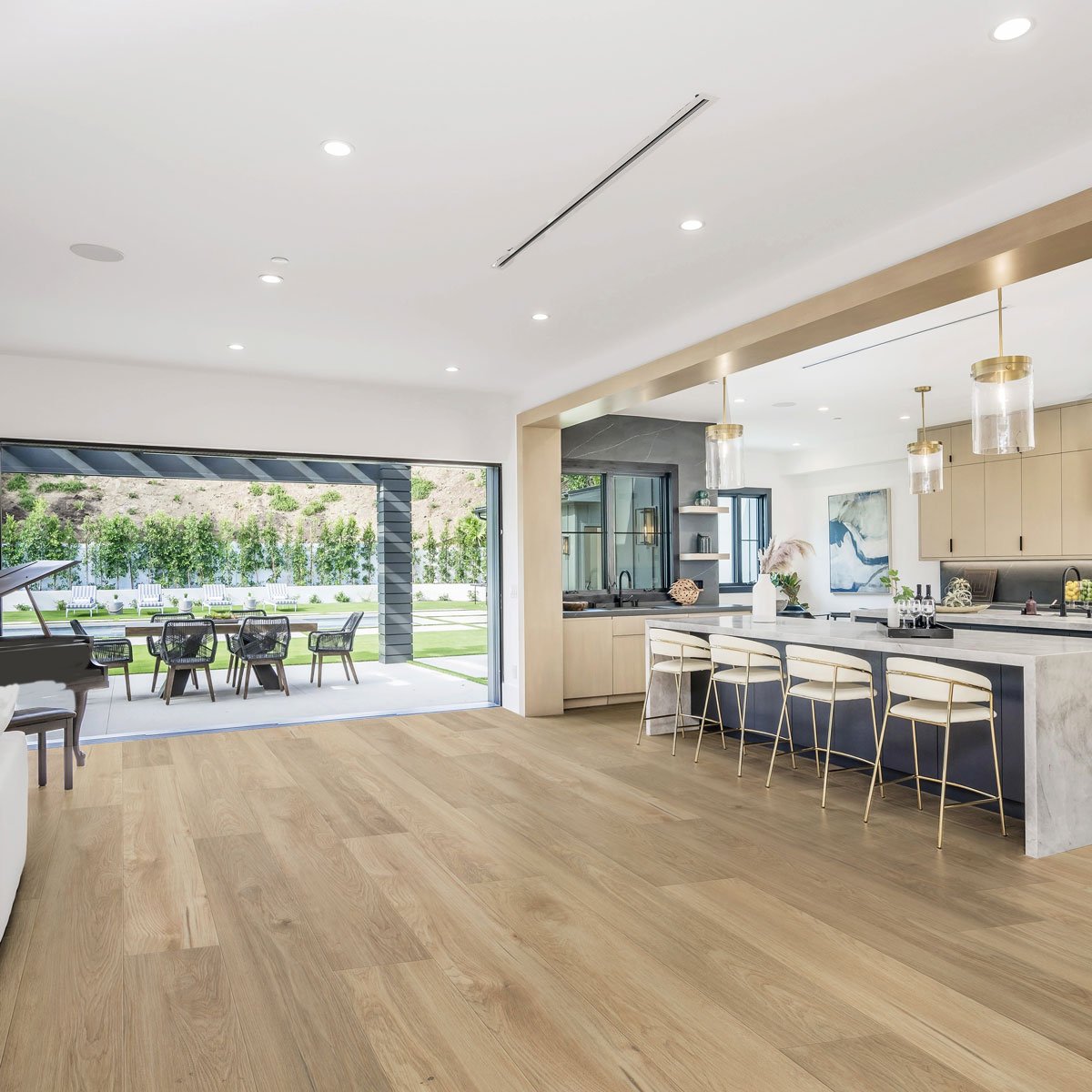 Bombastic flooring in a kitchen