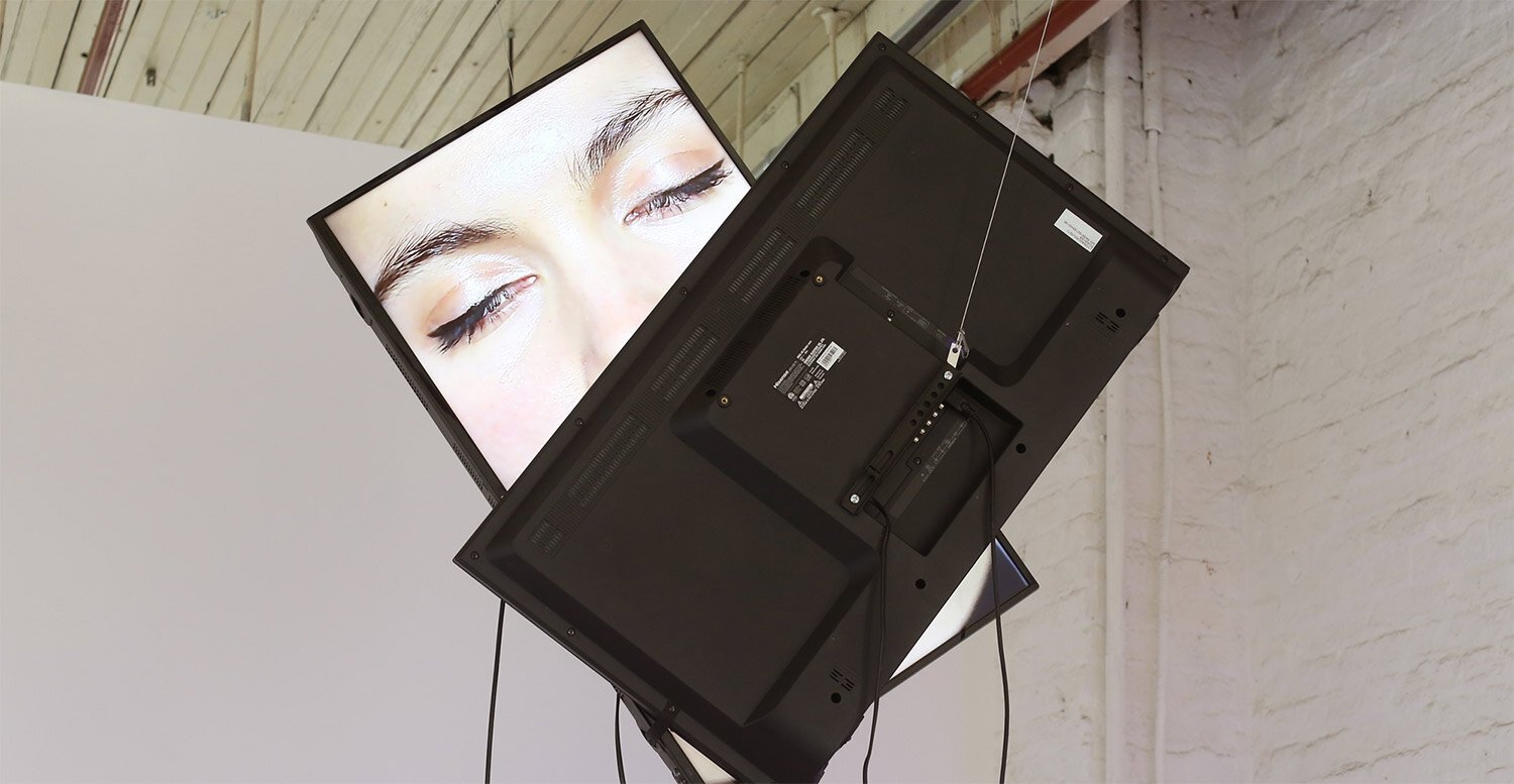 exonemo-elektra-metamorphosis-kiss-or-dual-monitors_.jpg