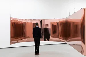 Hannah Perry: Liquid Language