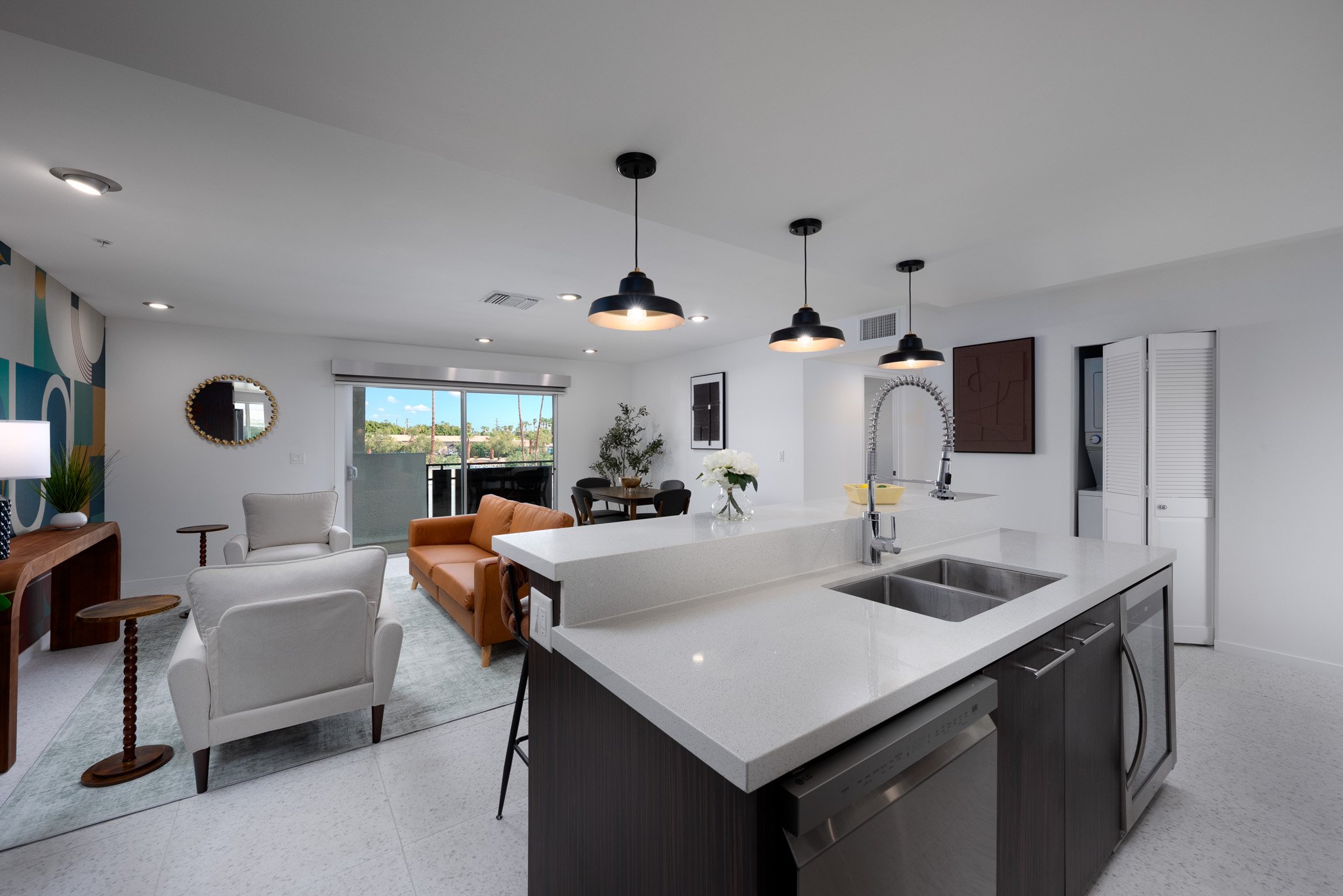2-bed-2-bath-palm-springs-kitchen-corner-unit.jpg