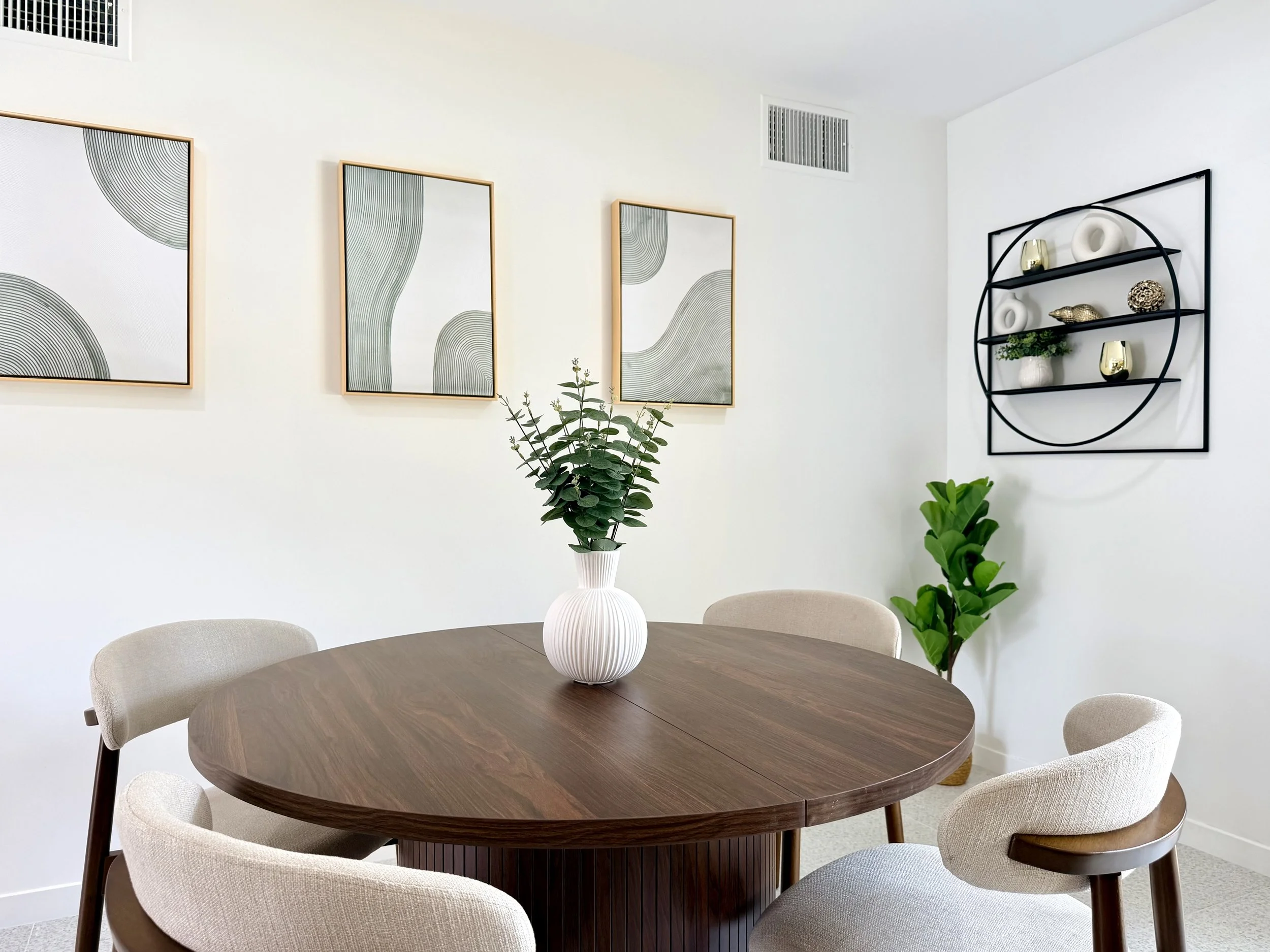 8 palm springs open concept diningjpeg.jpeg