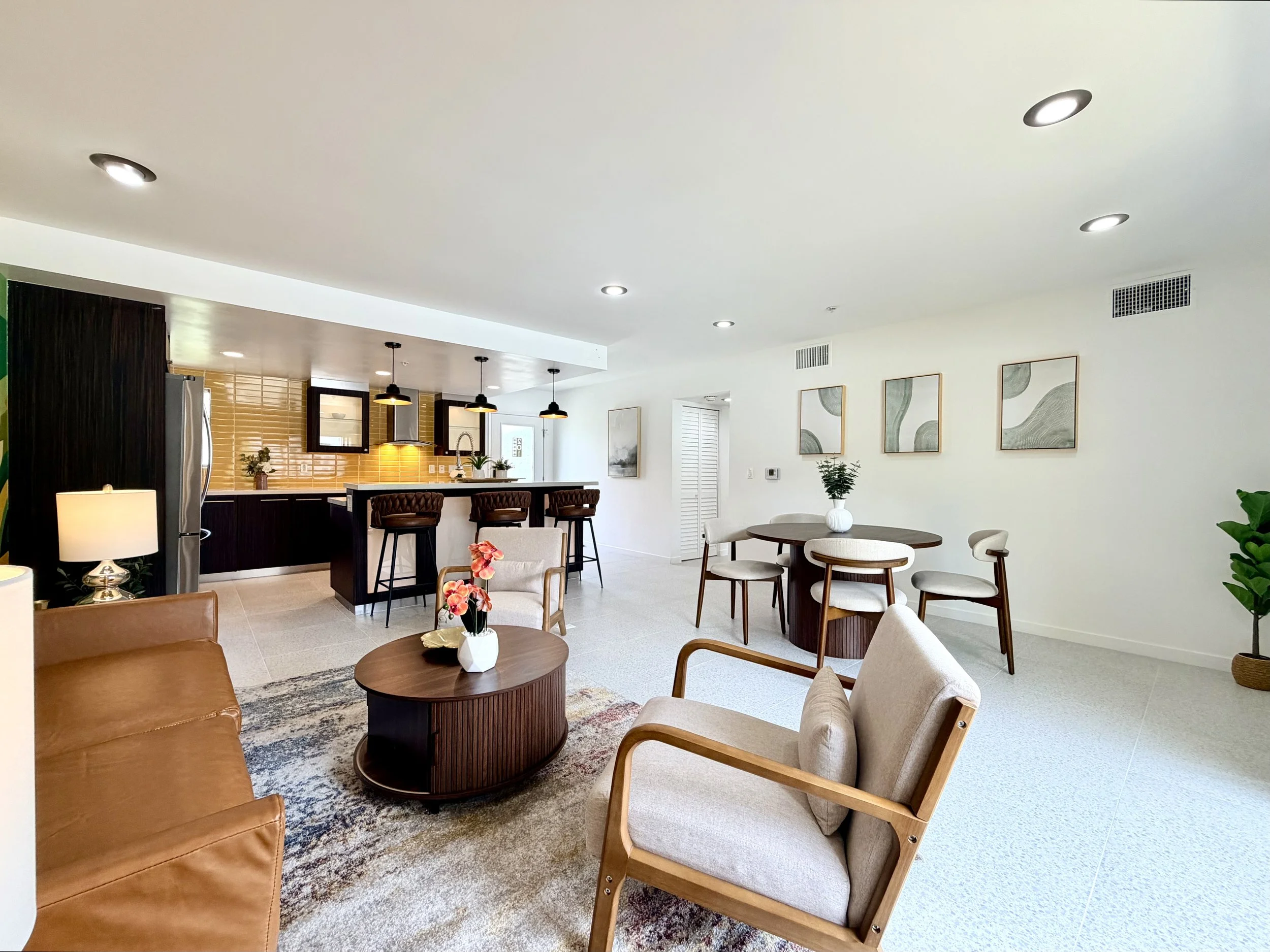 4. bright living room jpeg.jpeg