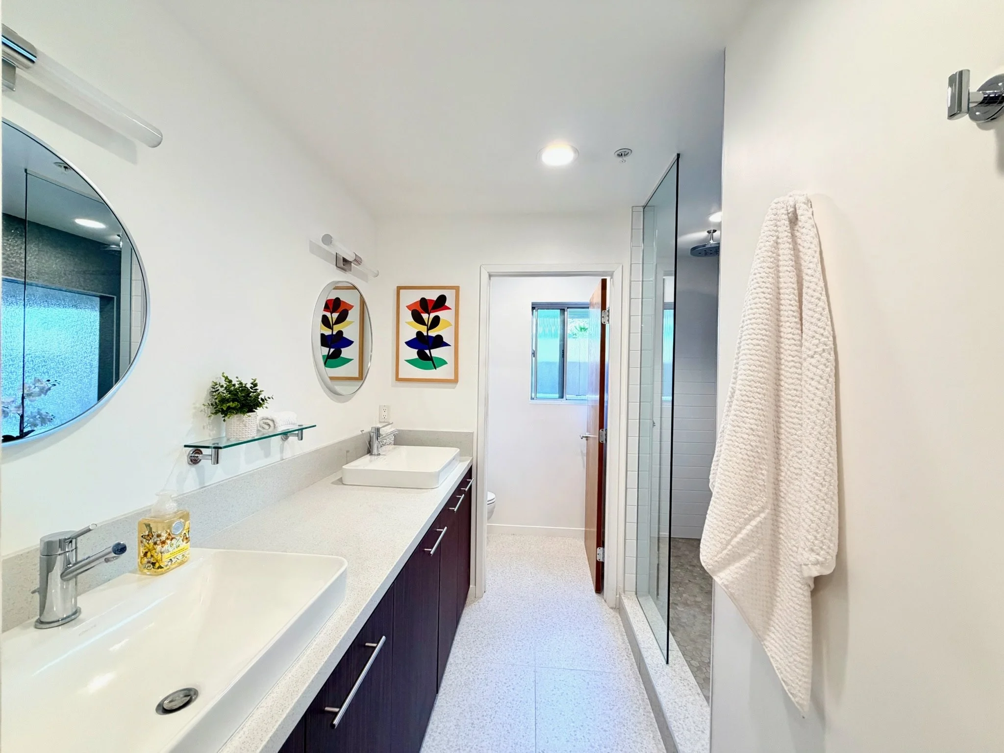 6. bathroom double vanity.jpeg
