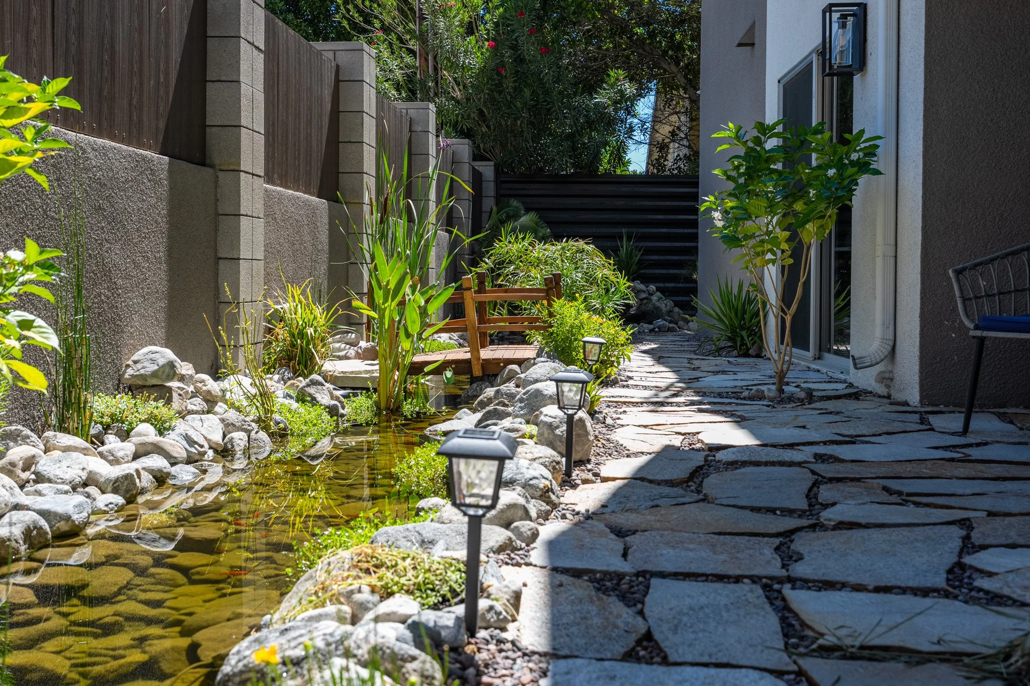 36 davidweis-com-palm-springs-condo-listing-querencia-palms-koi-pond.jpg