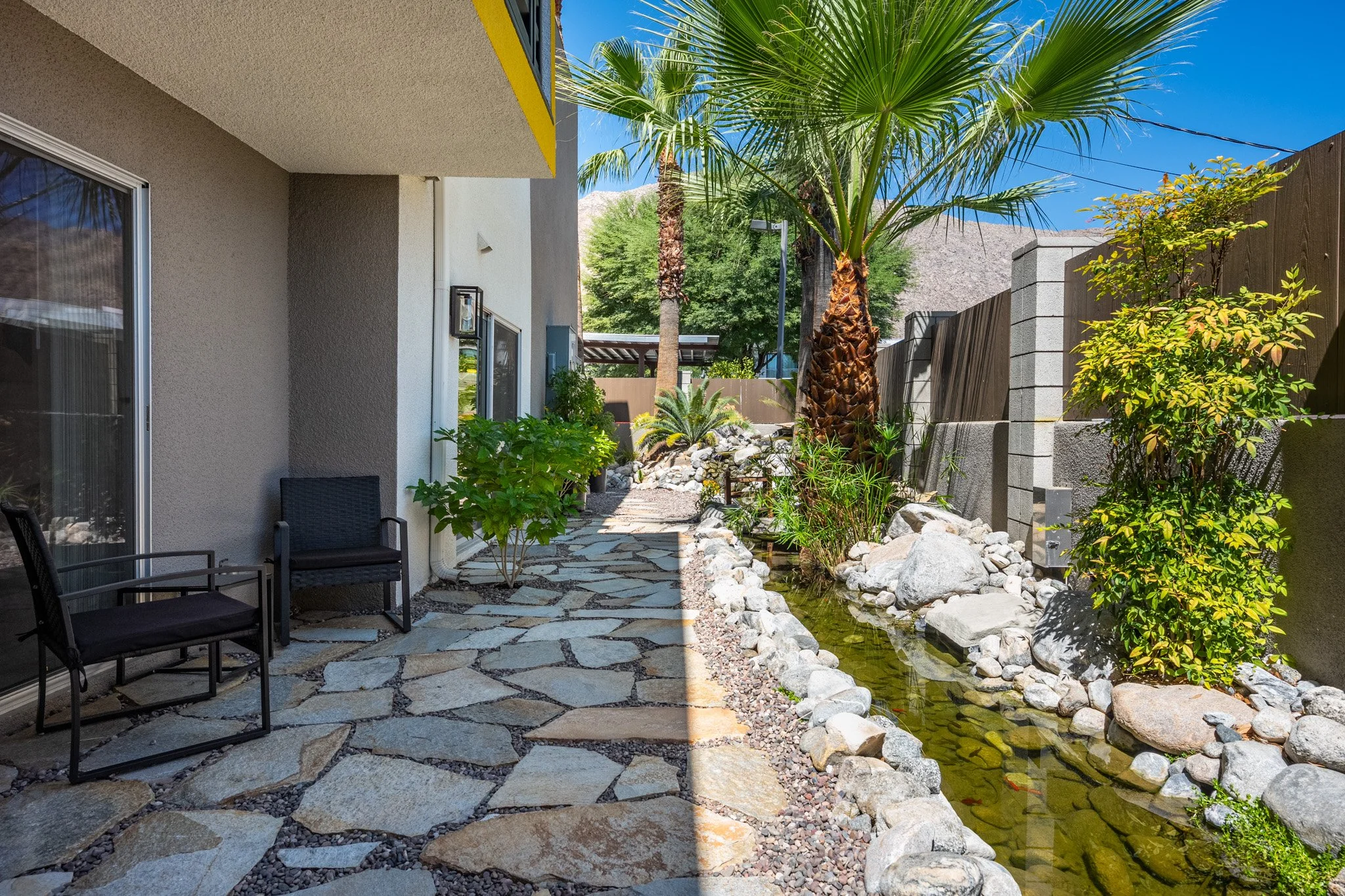 33 querencia-palms-koi-pond-water-feature-private-outdoor-living-104.jpg