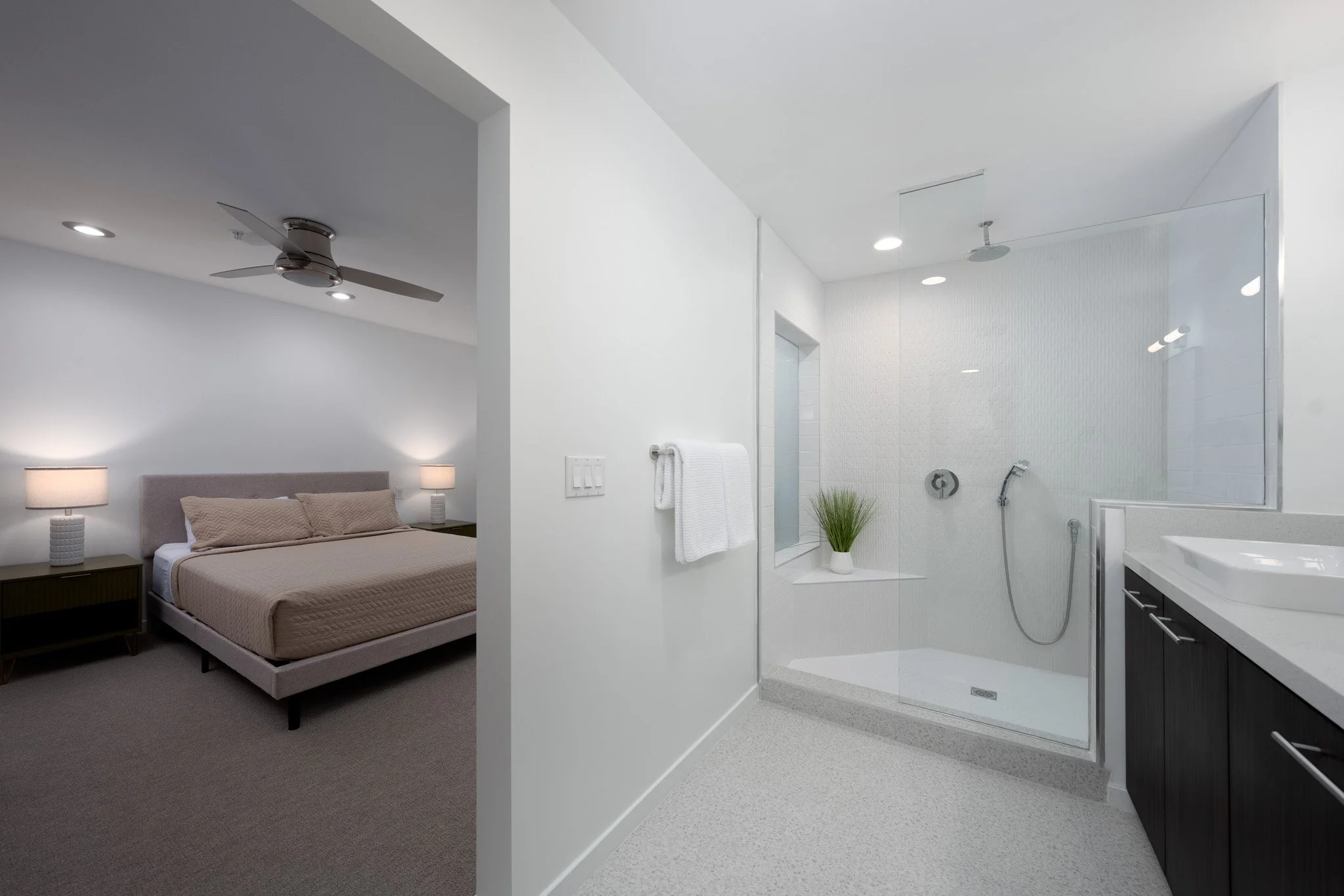 12 palm-springs-real-estate-2-bed-2-bath-condo-koi-pond.jpg