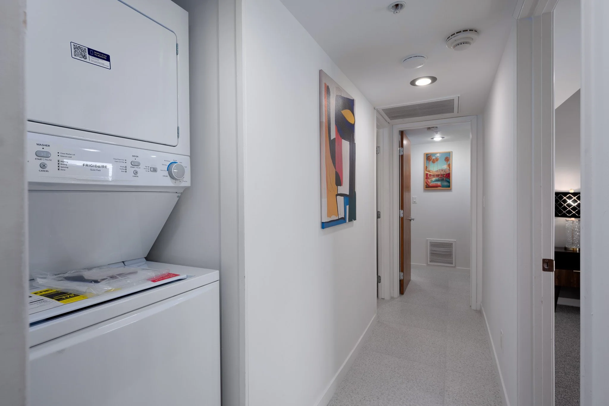 15 querencia-palms-washer-and-dryer-palm-springs.jpg