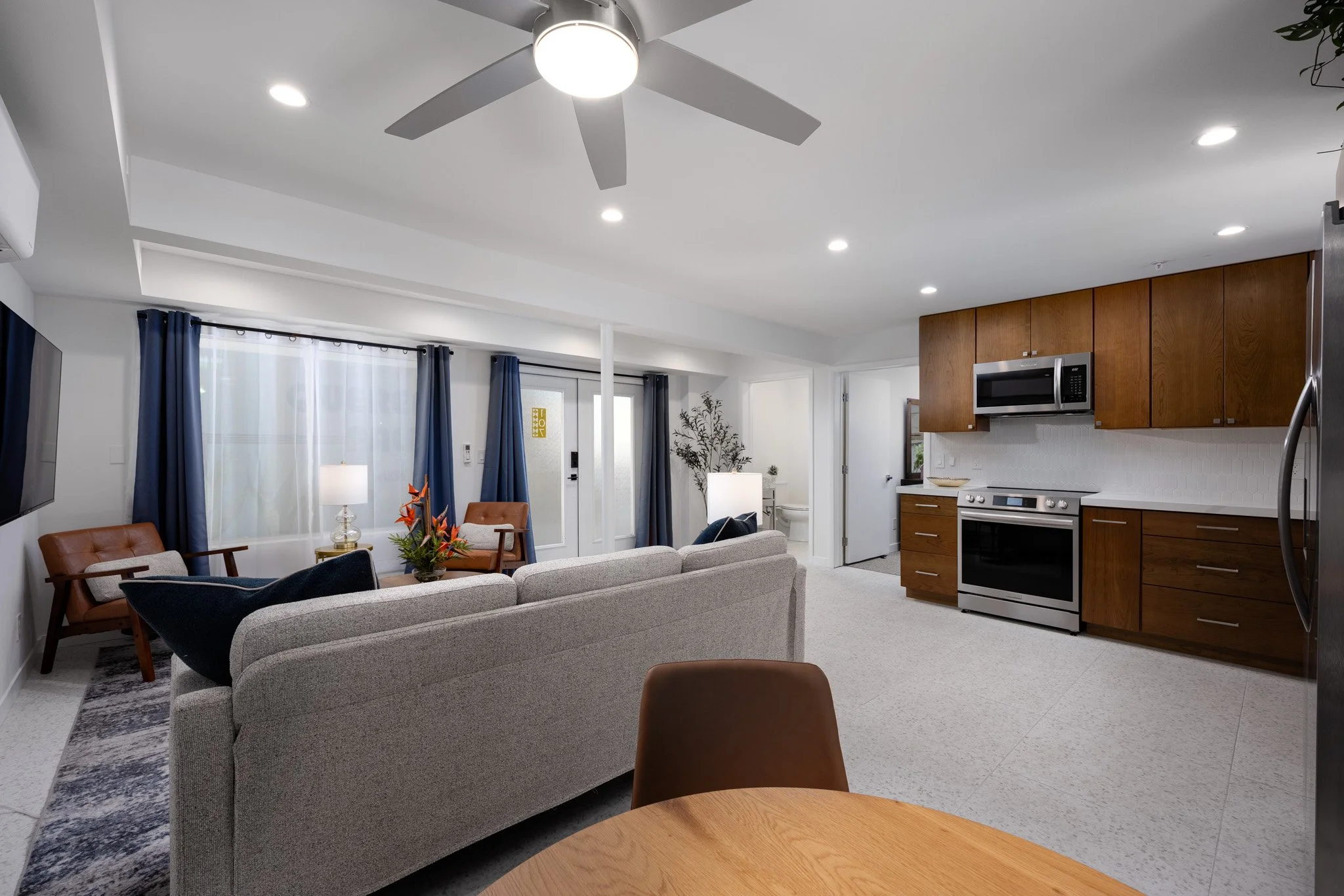 6  querencia-palms-unit-107-kitchen-03-updated-kitchen-tahquitz-river-estates-palm-springs-realtor.jpg