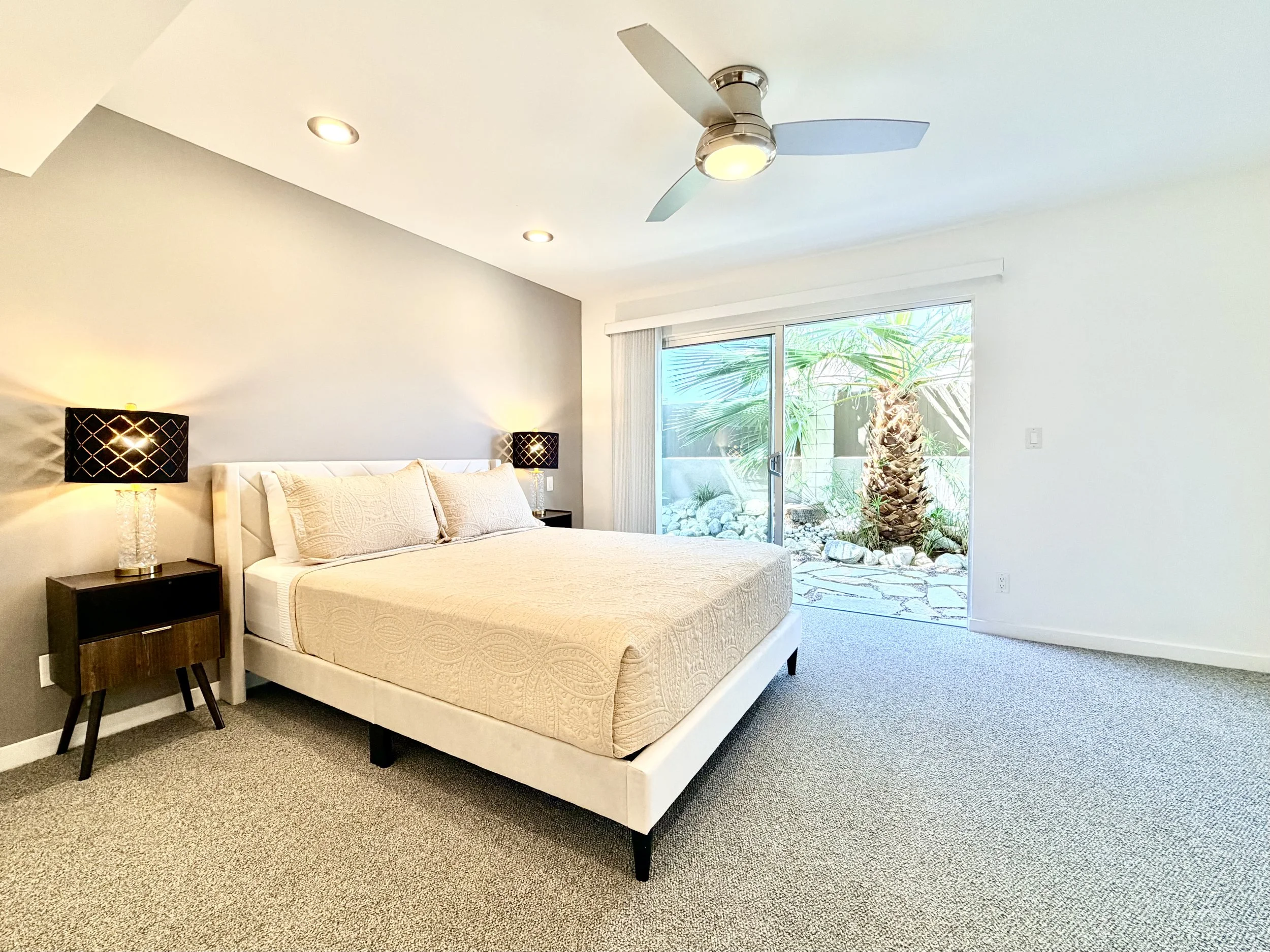 18. bedroom clean modern.jpeg