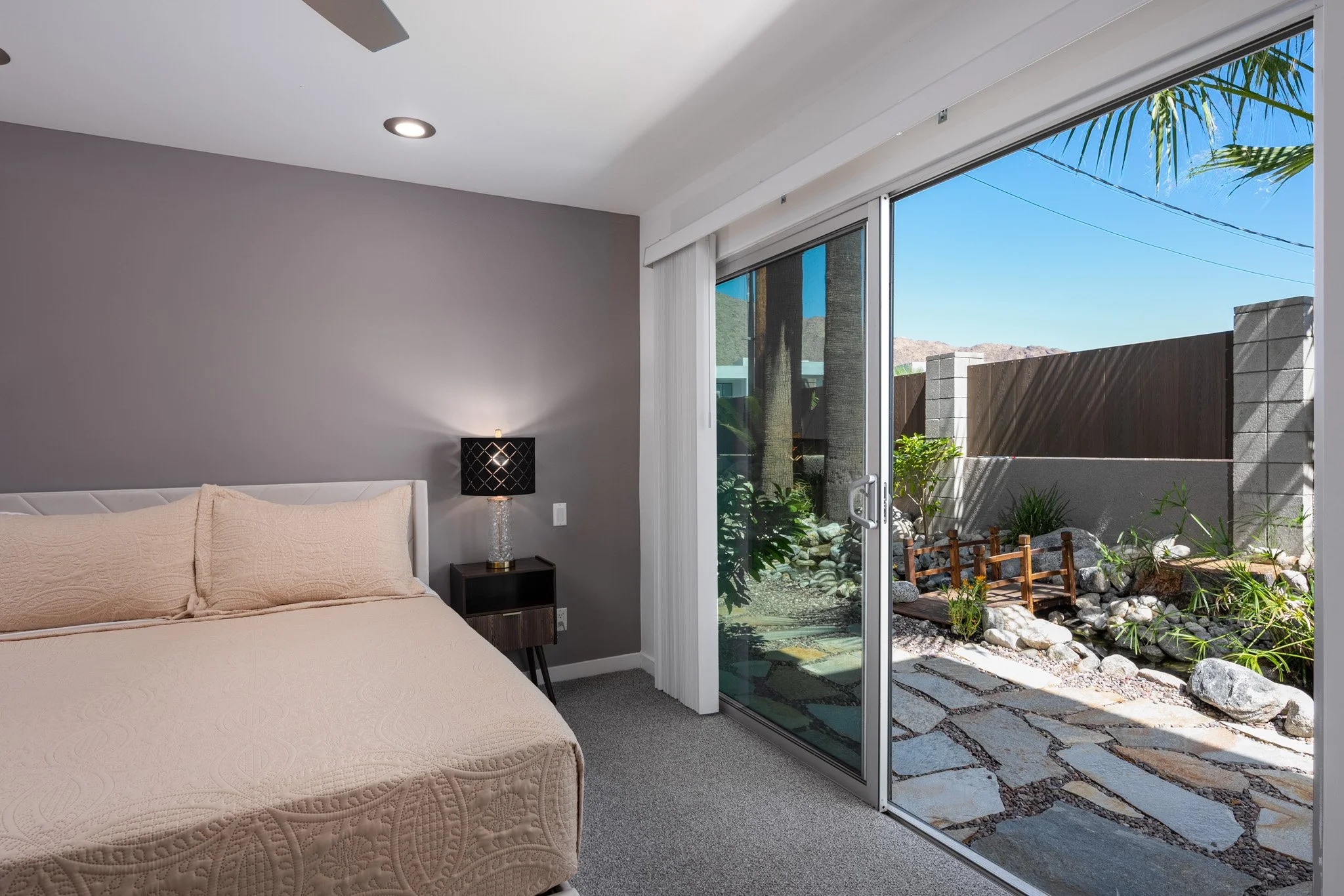 18 south-palm-springs-2-bedroom-condo-primary-bedroom-furnished-david-weis.jpg