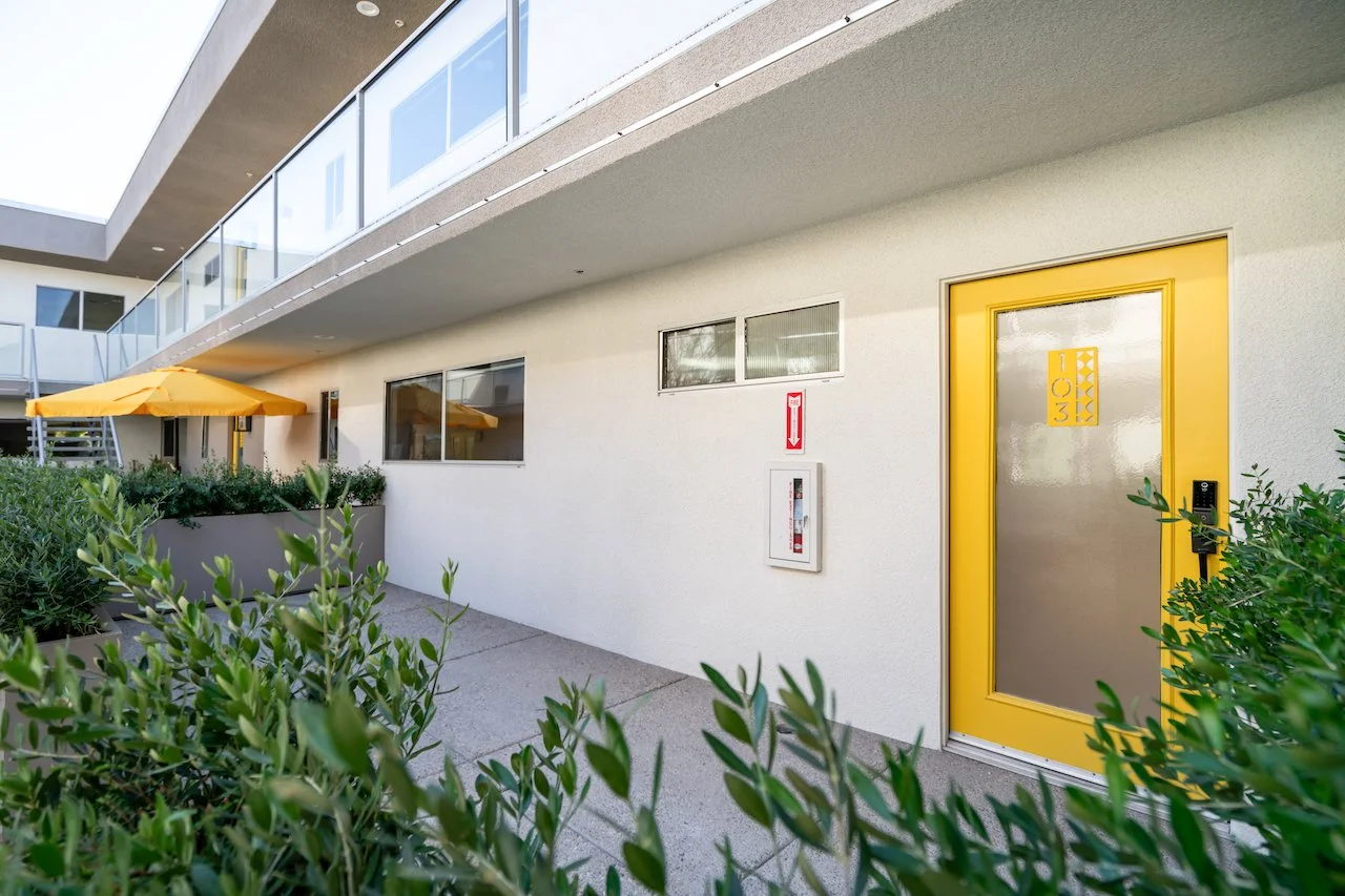 b64a6090-ae68-48e1-a44f-bf2e1aa62b35 - 020.jpg