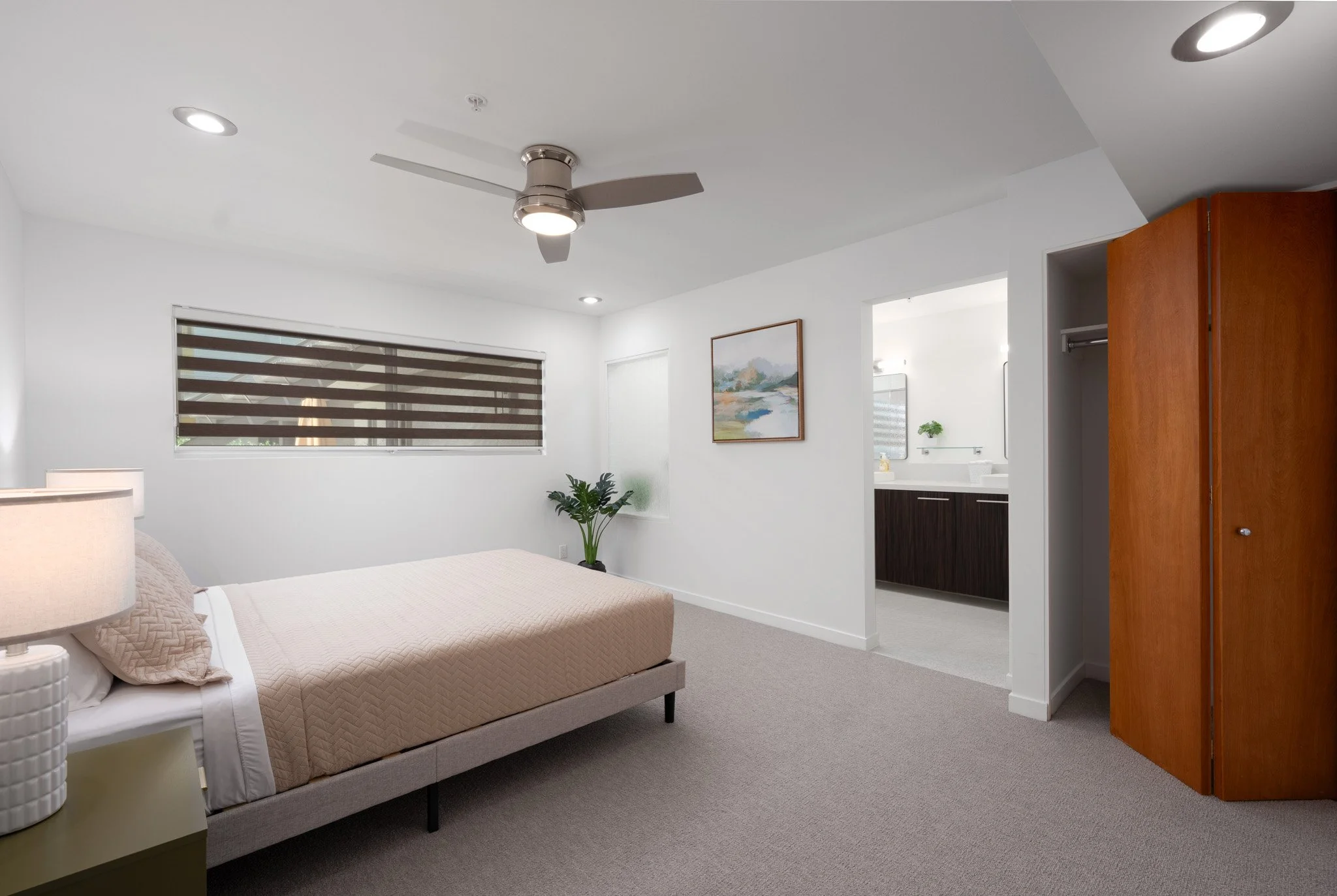 11 palm-springs-condo-bedroom-patio-door-querencia-palms.jpg
