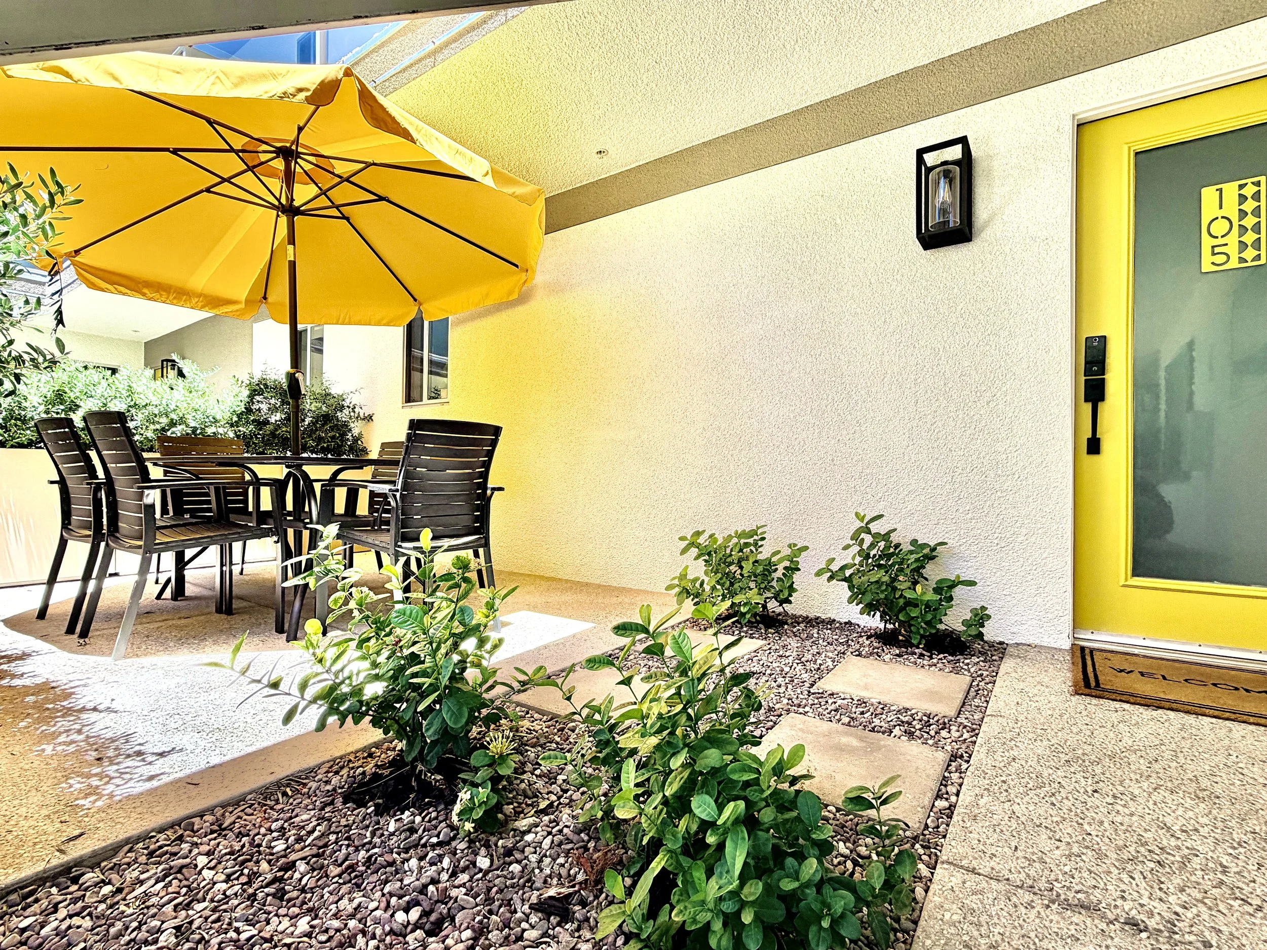 Private Front Patio Courtyard Access Palm Springs Querencia Palms.jpeg
