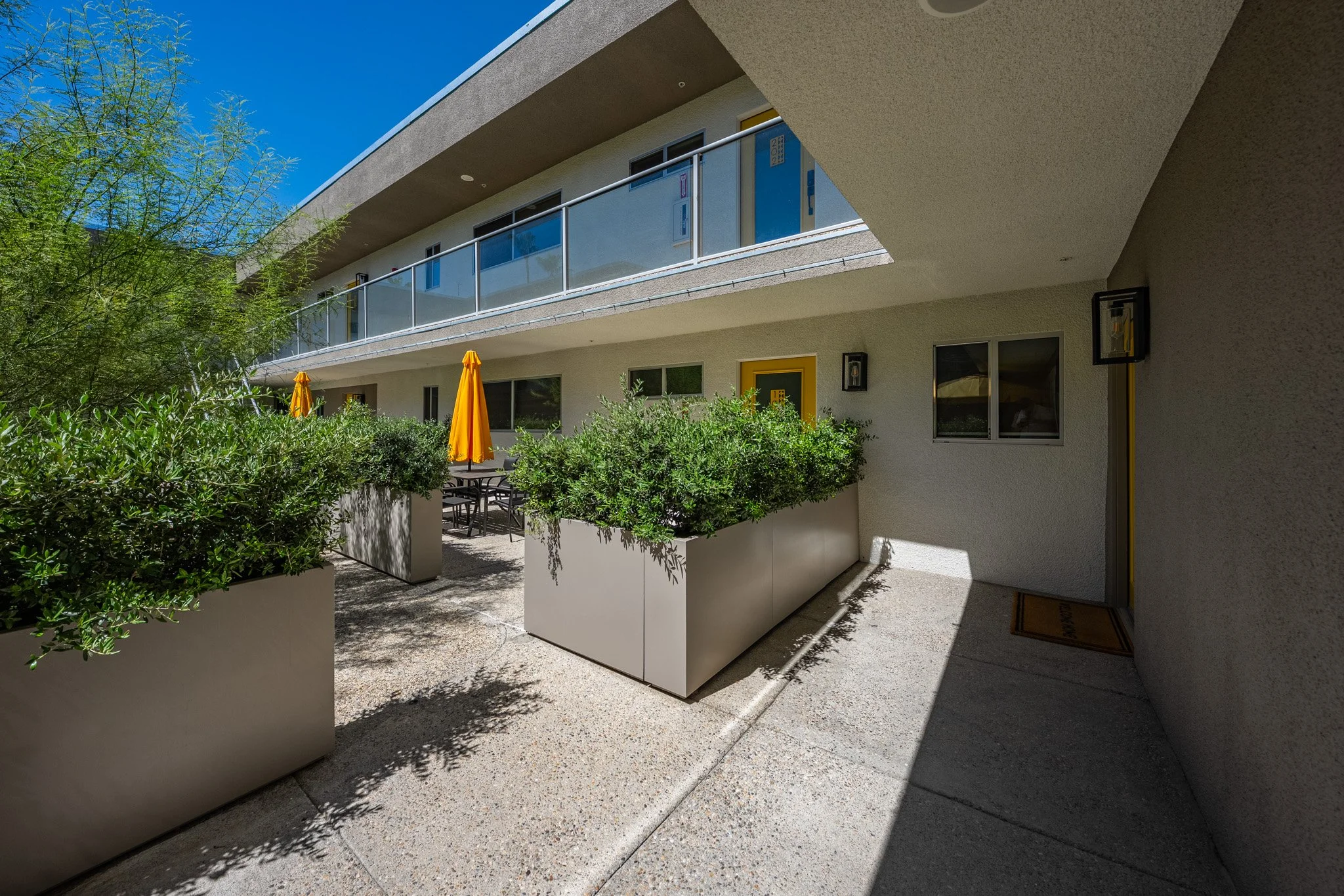 38 palm-springs-corner-unit-condo-exterior-querencia-palms-david-weis-realtor.jpg