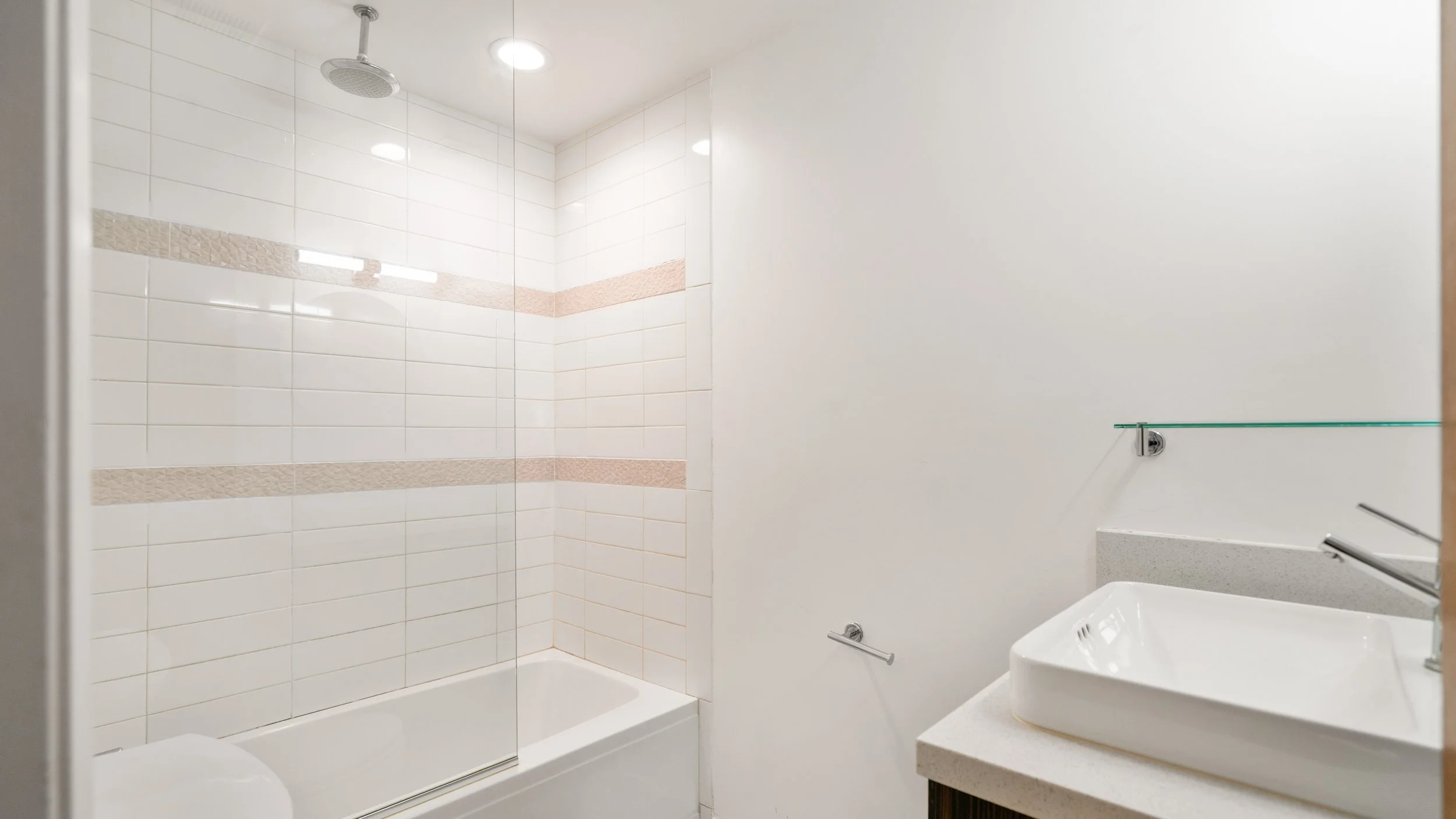 599 E Lorenzo Apt 104 Interior-5.jpg