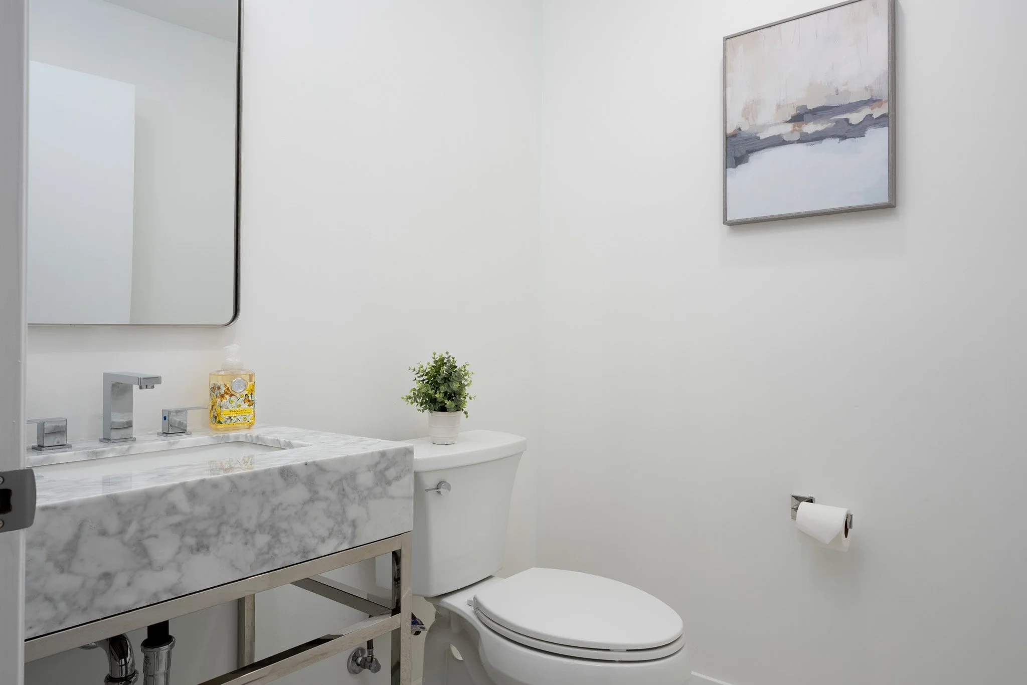 10a  querencia-palms-unit-107-half-bath-01-half-bath-palm-springs-condo-david-weis-compass.jpg
