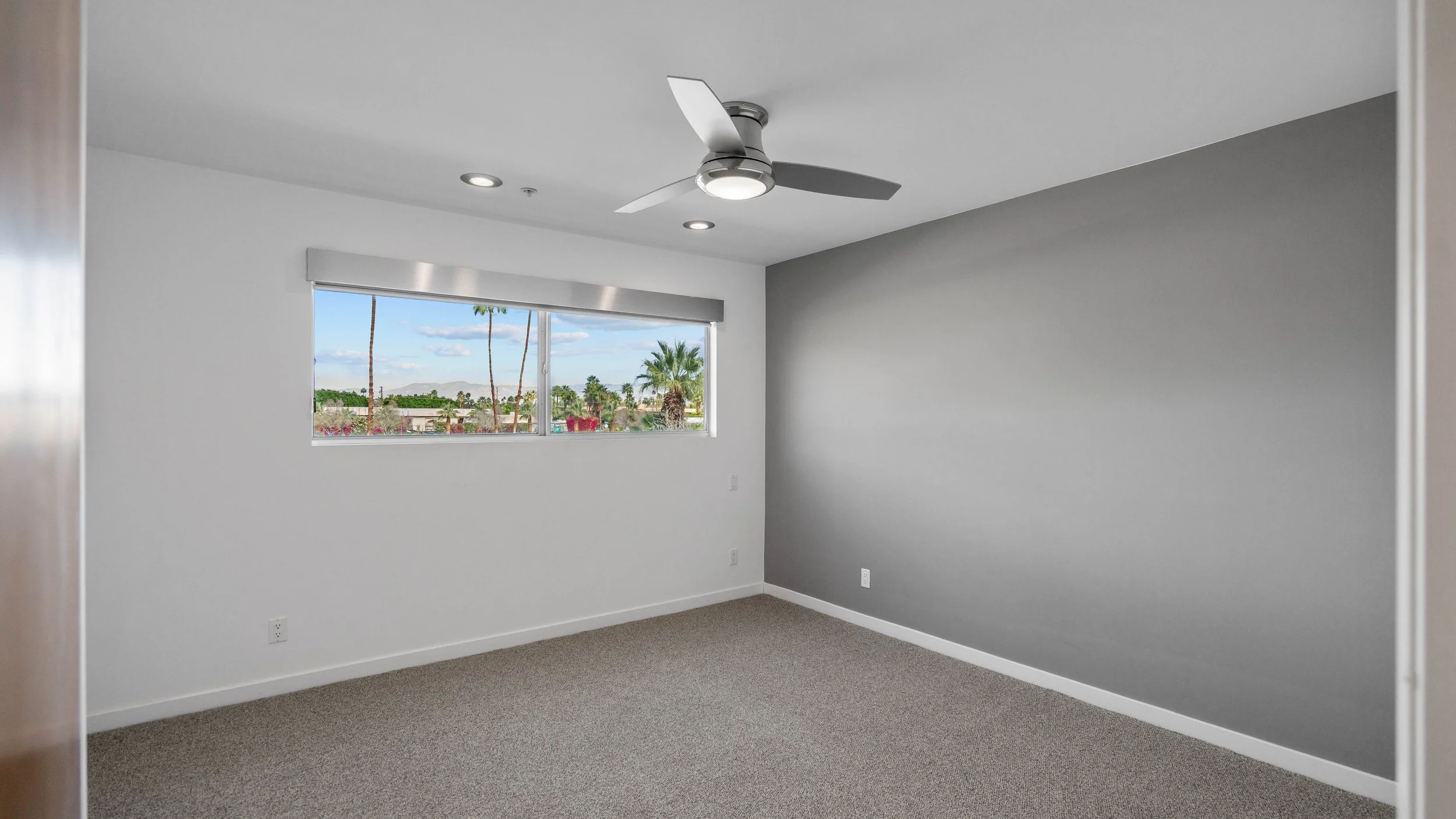 19 valley-views-from-every-room-palm-springs-corner-condo.jpg