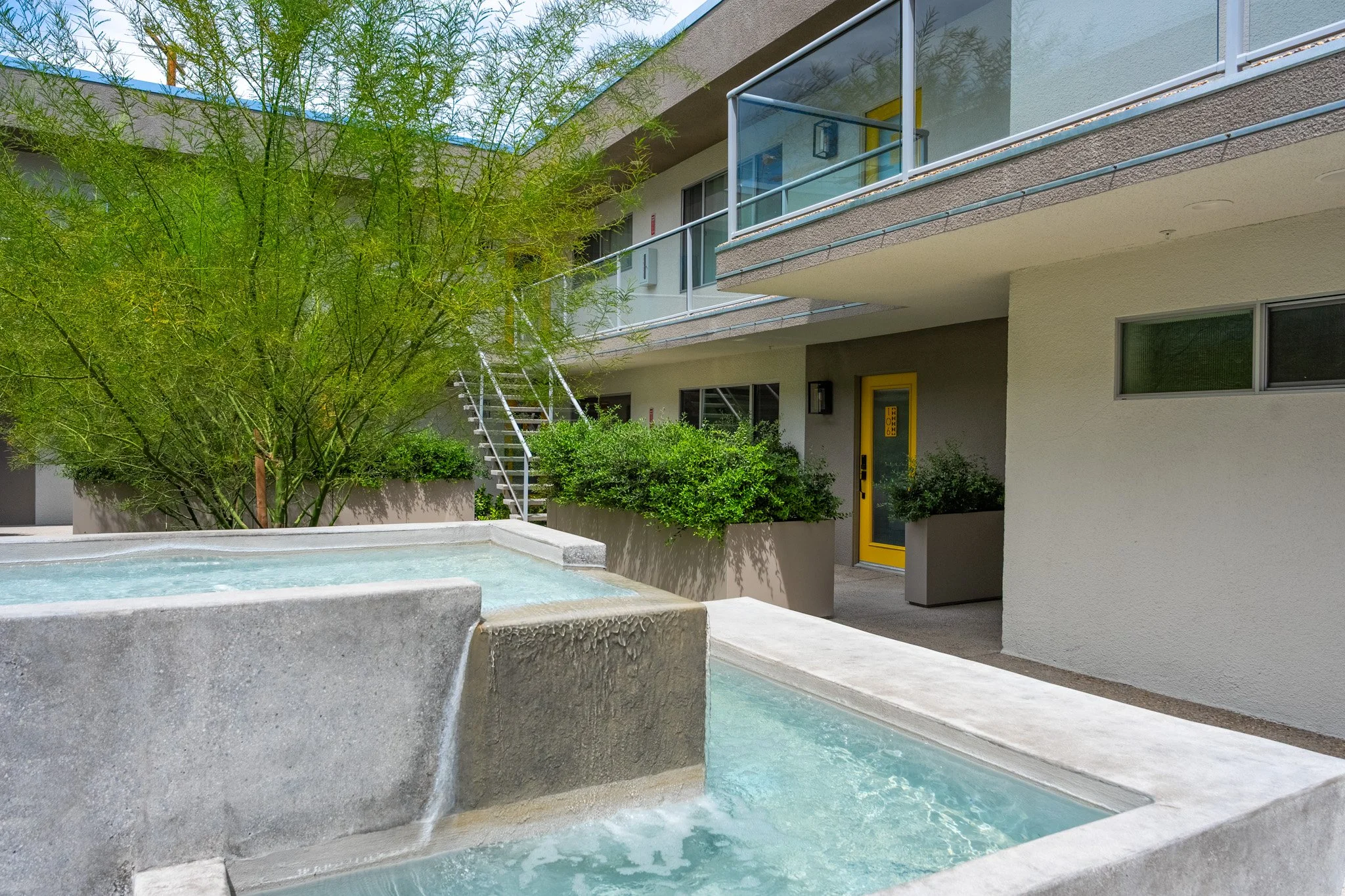 26 querencia-palms-community-barbecue-area-palm-springs.jpg