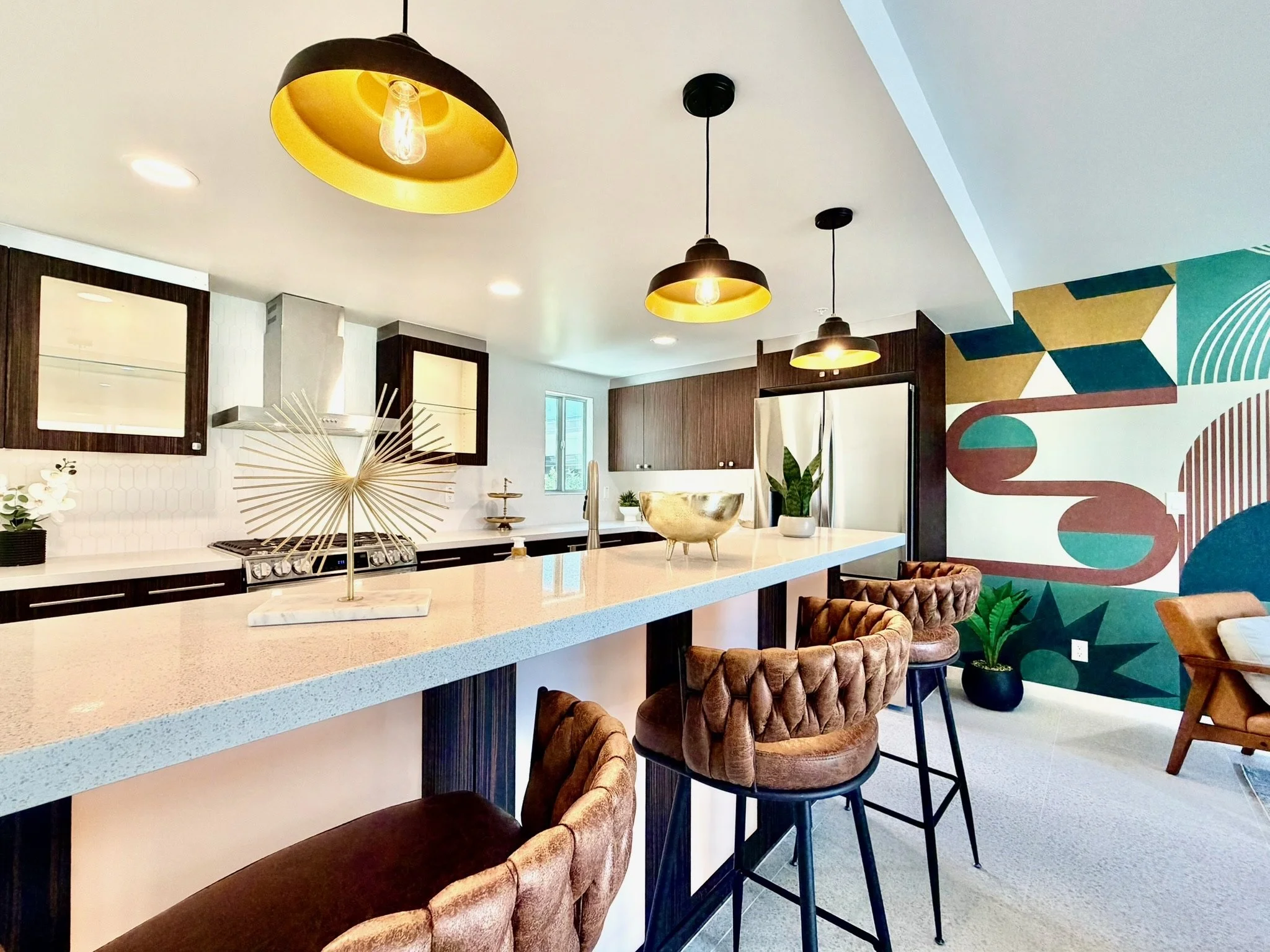 1. Modern kitchen islandjpeg.jpeg