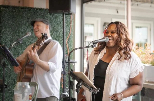 Live Music by Tom & Sara