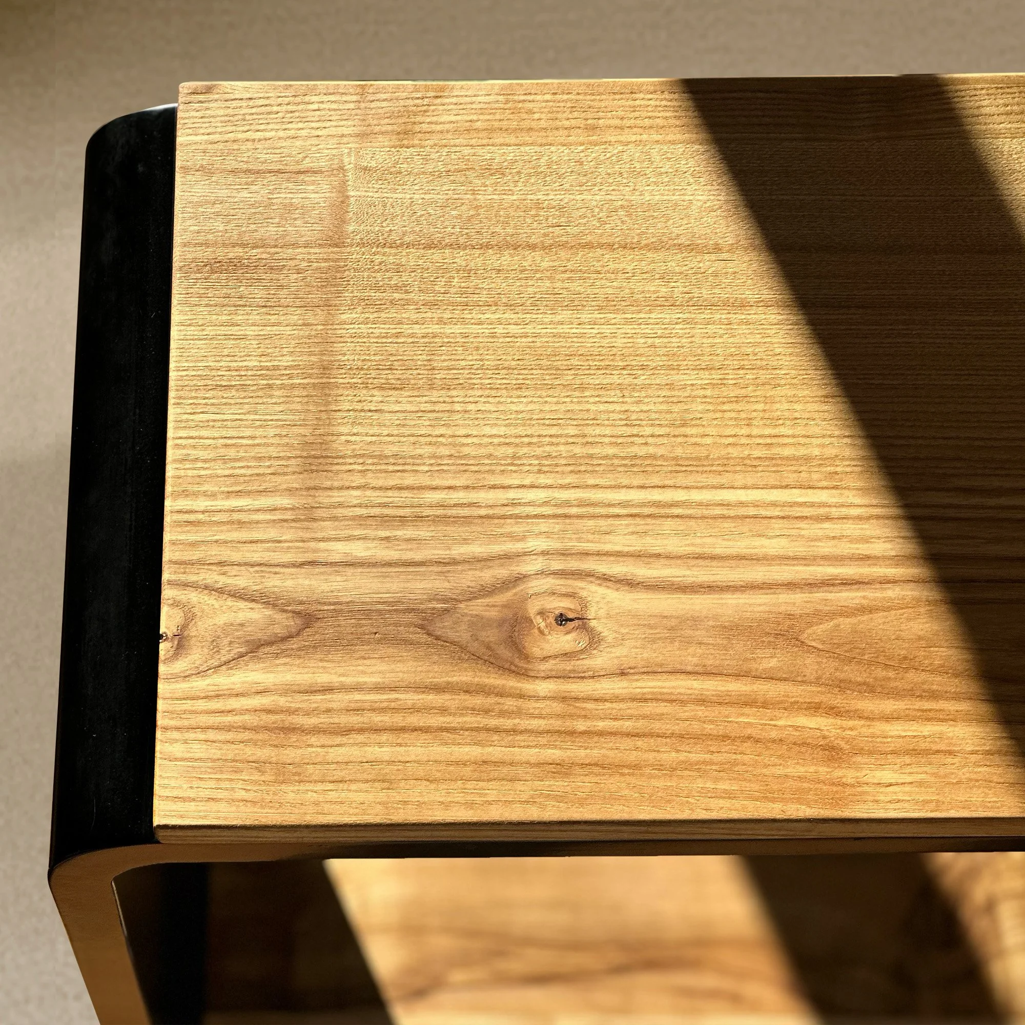 SIDE_TABLE_01_Detail03.jpg