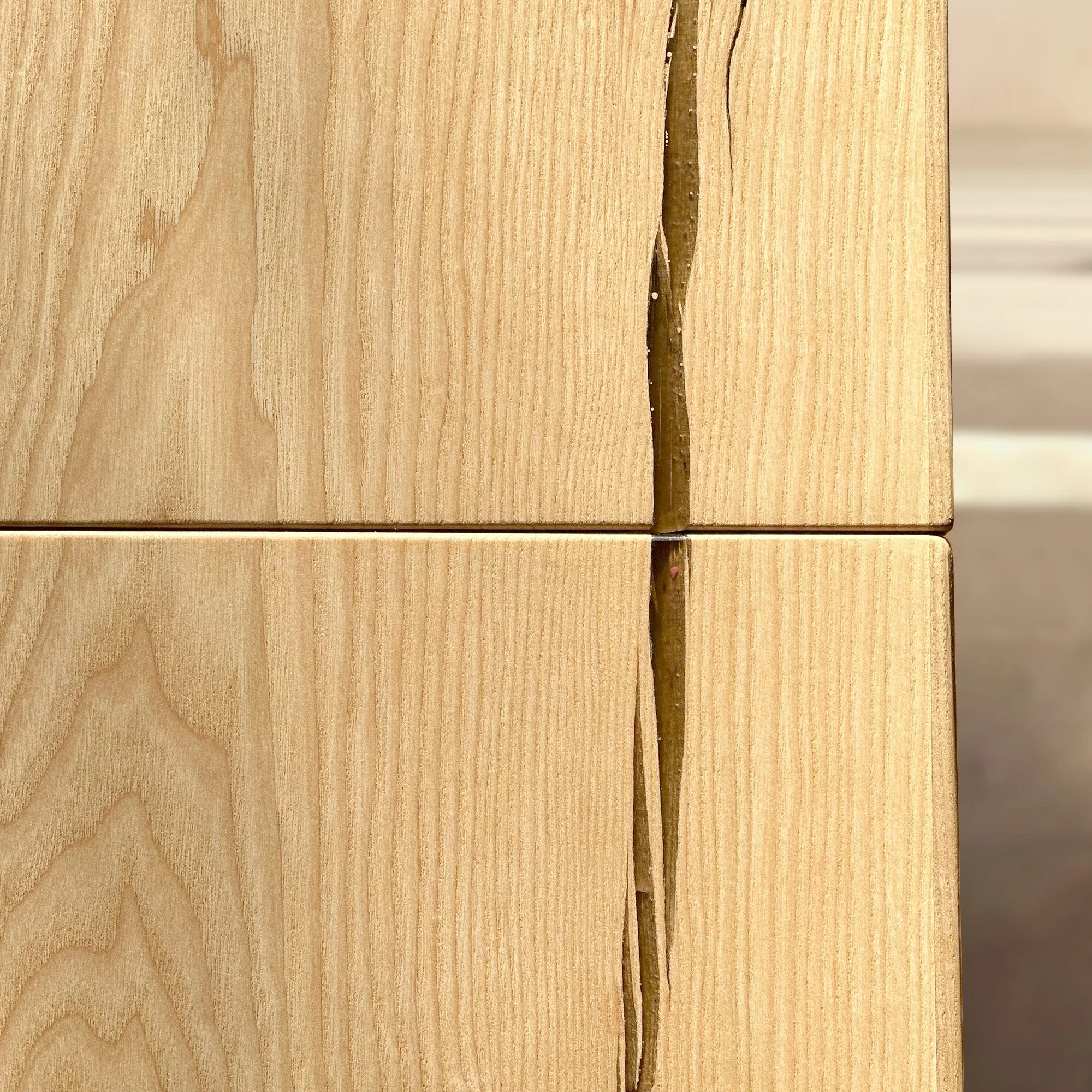 08_TABLE_ASH_Detail05.jpg